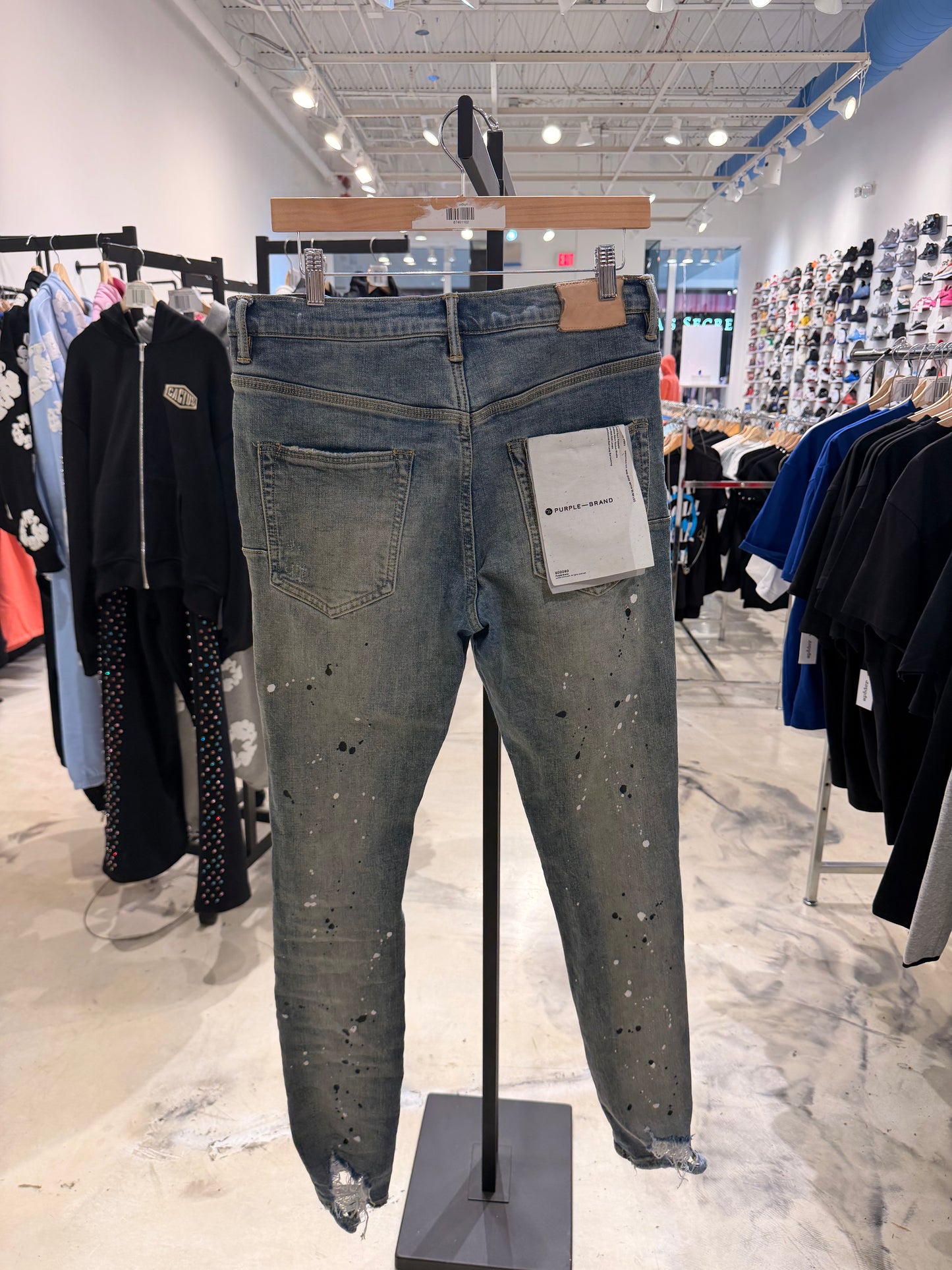 Purple Jeans W Back Tag PRE-OWNED