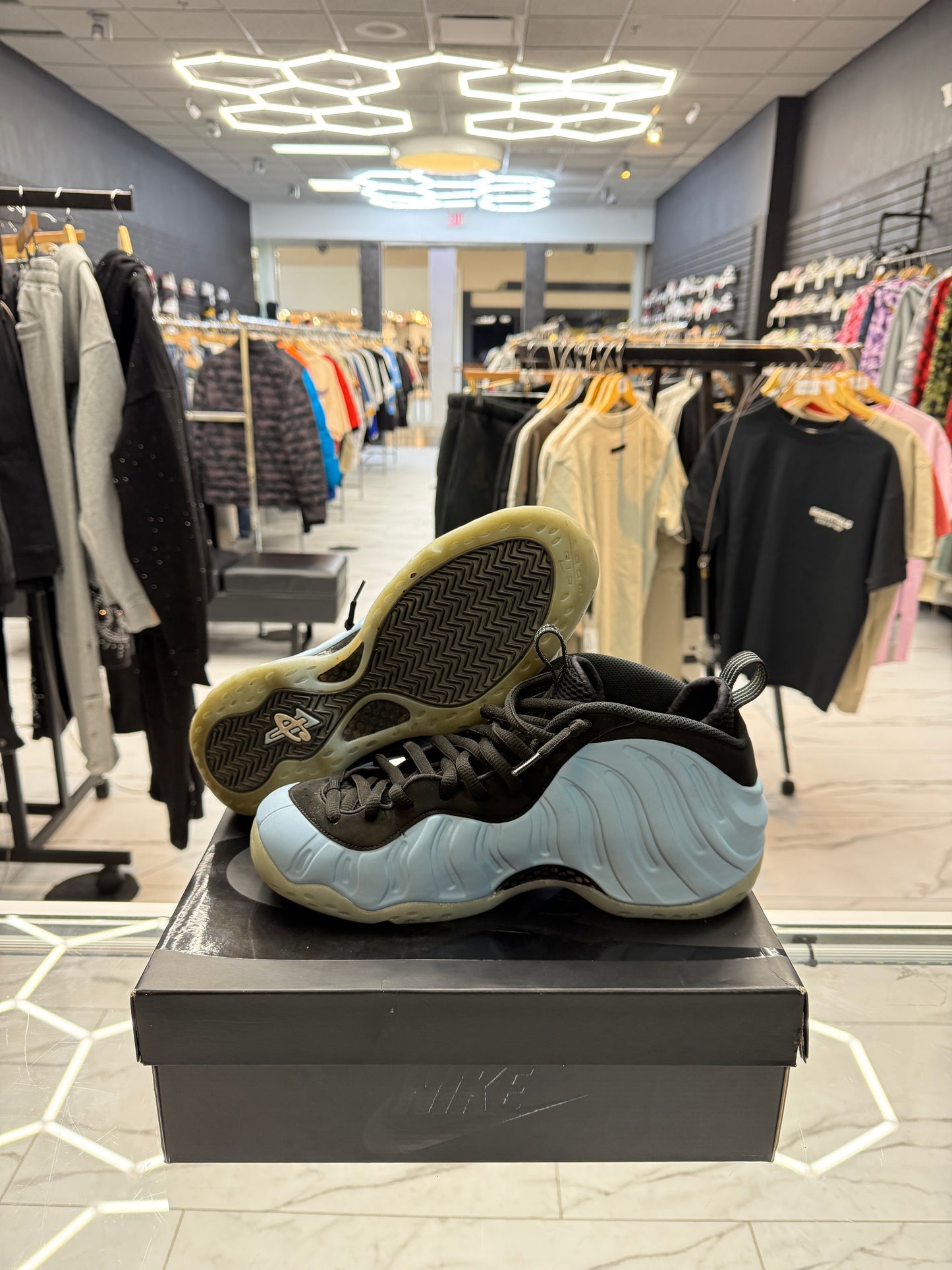 Foamposite ‘Psychic Blue’ USED W BOX