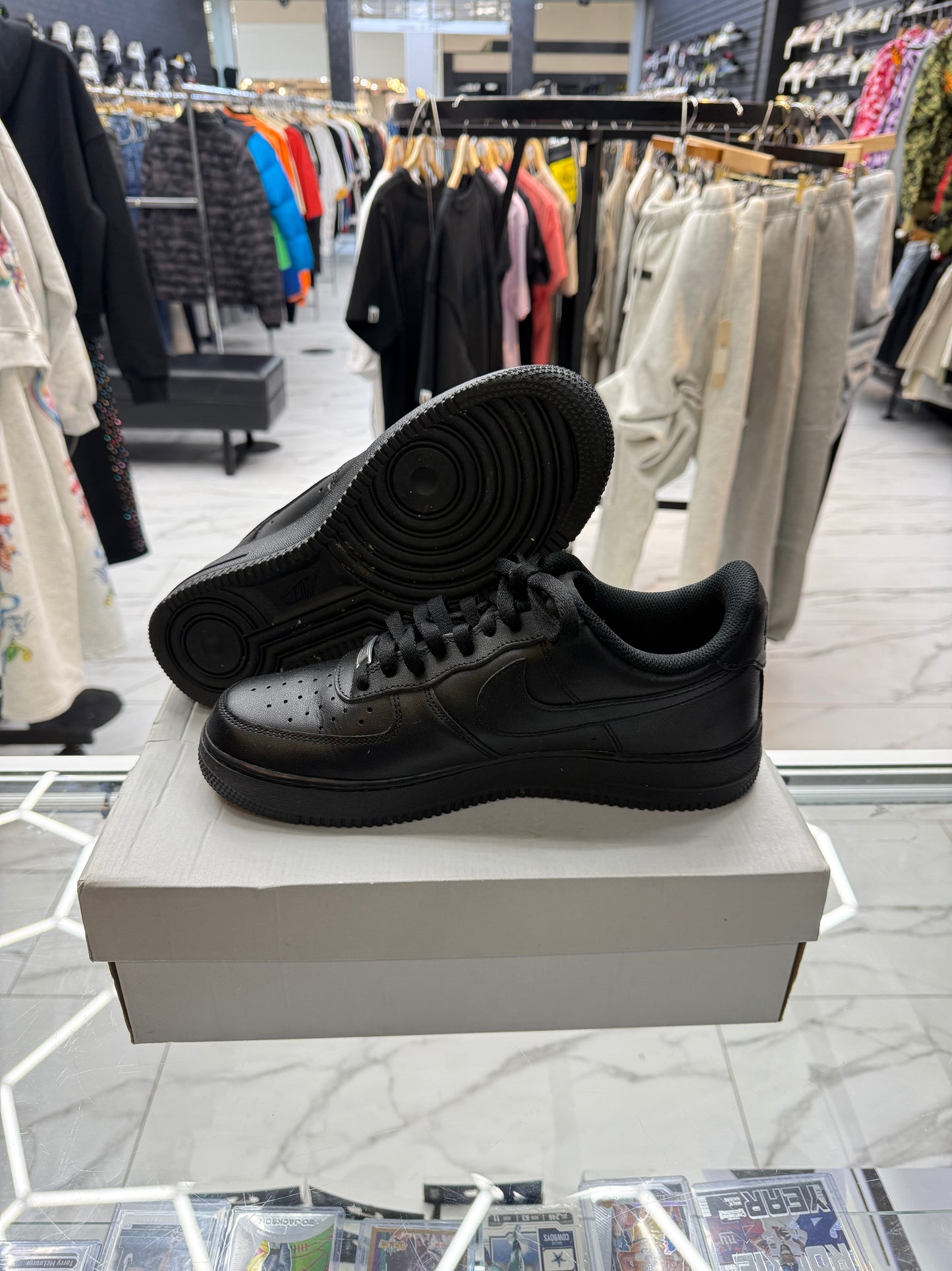 Nike AF1 ‘Black’ USED W BOX