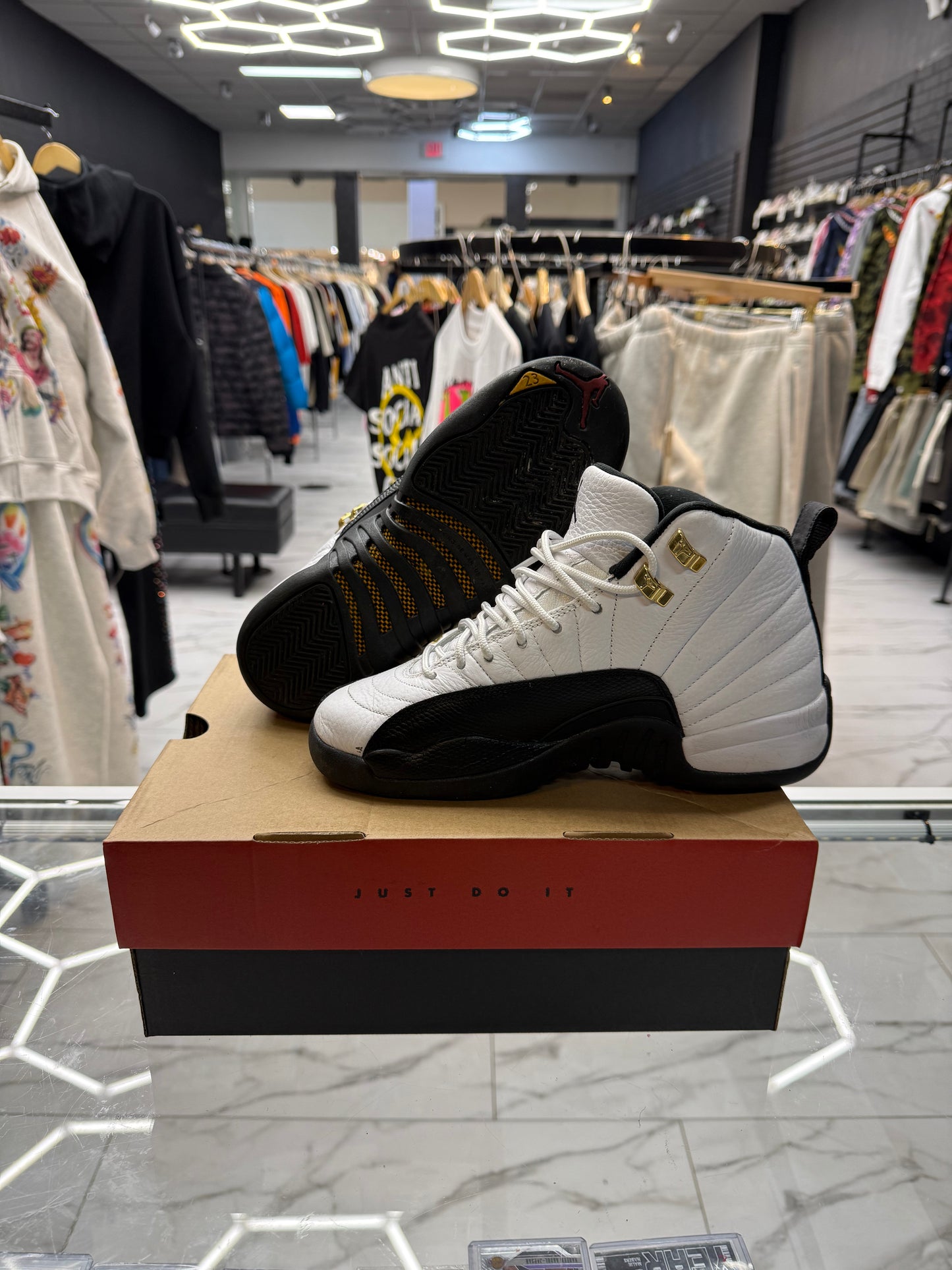 Jordan 12 ‘Taxi’ USED W BOX