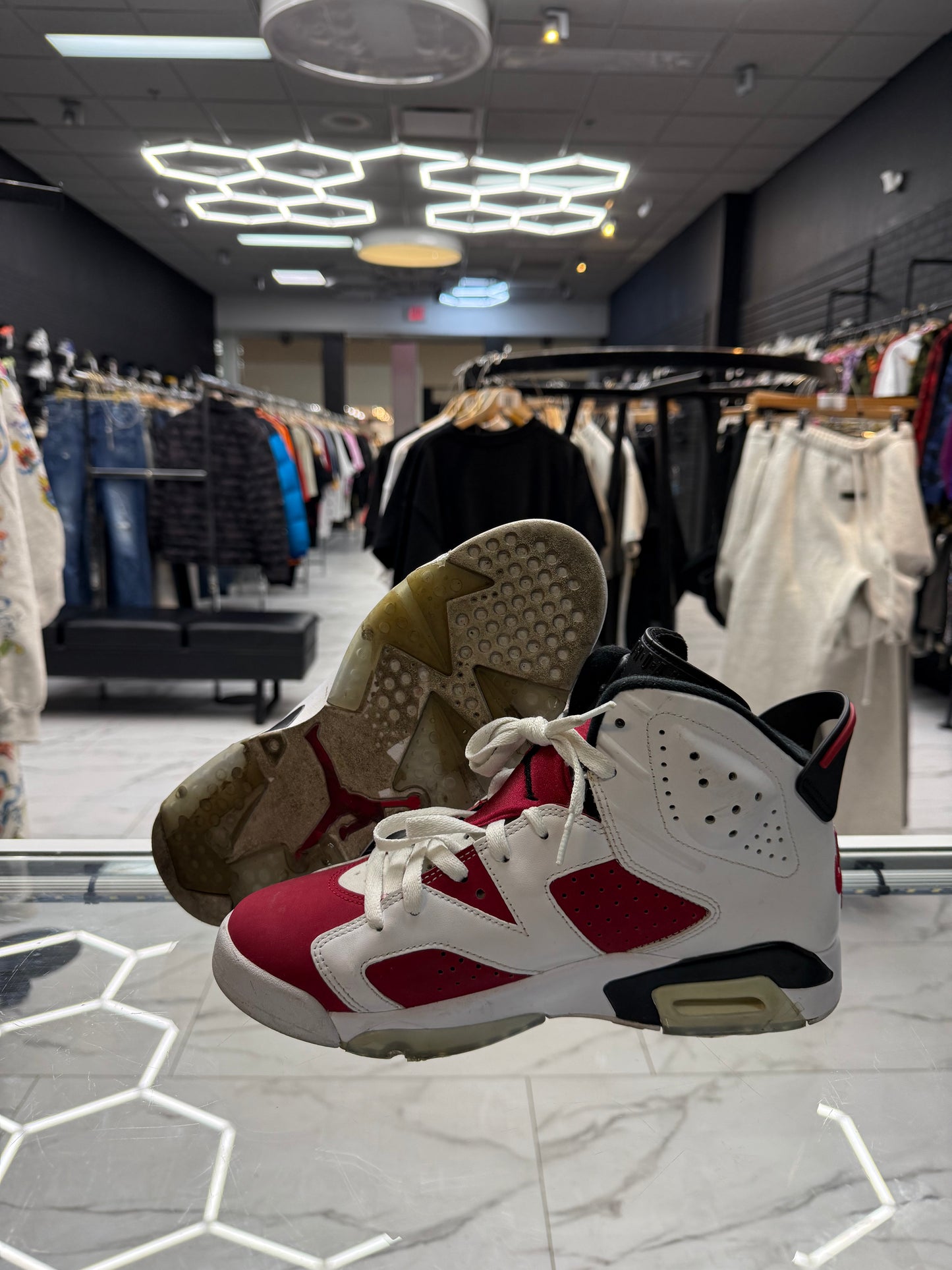 Jordan 6 ‘Carmine’ USED W NO BOX