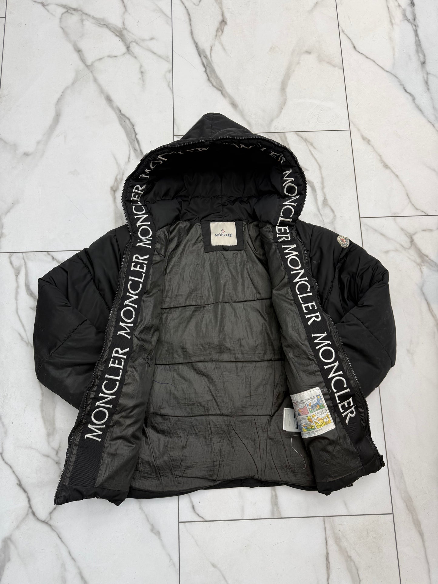 Moncler Coat PRE-OWNED
