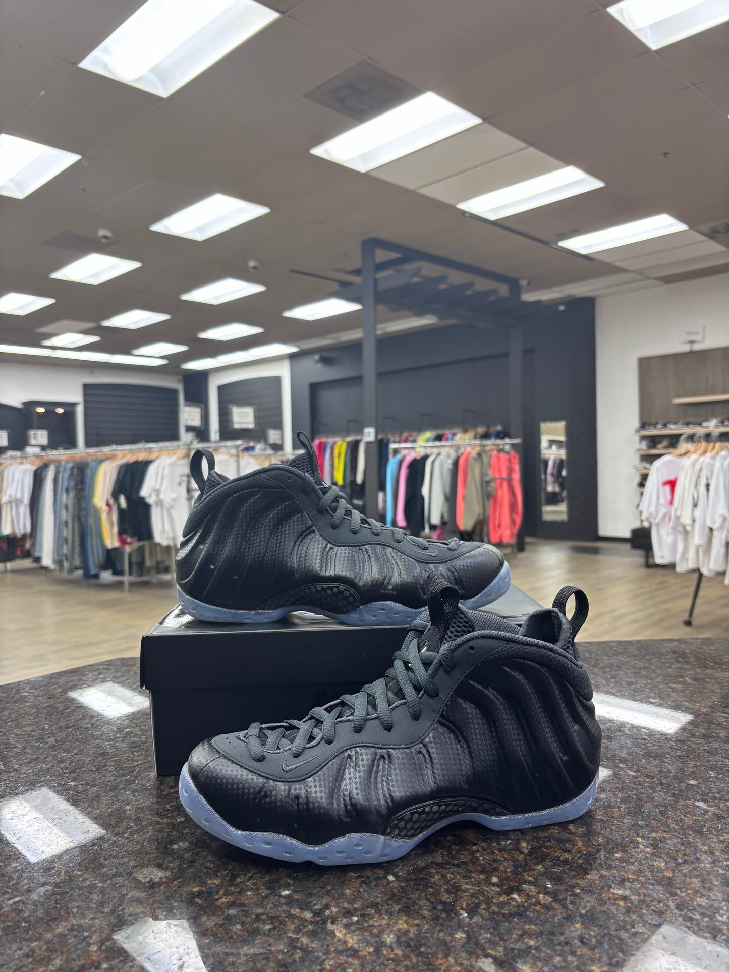 Nike Air Foamposite One “Carbon Fiber” Brand New