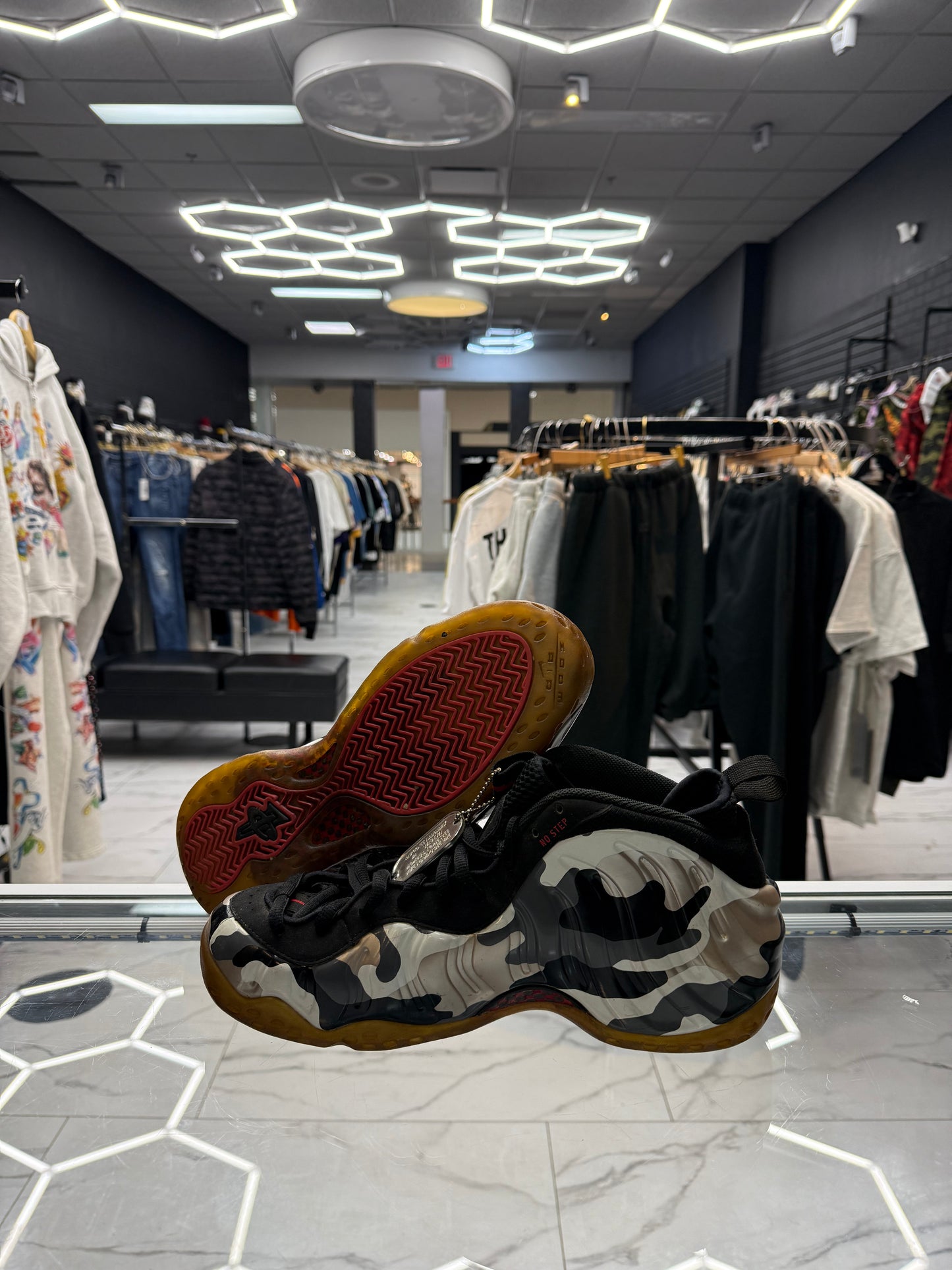 Nike Foamposite ‘Fighter Jet’ Used No Box