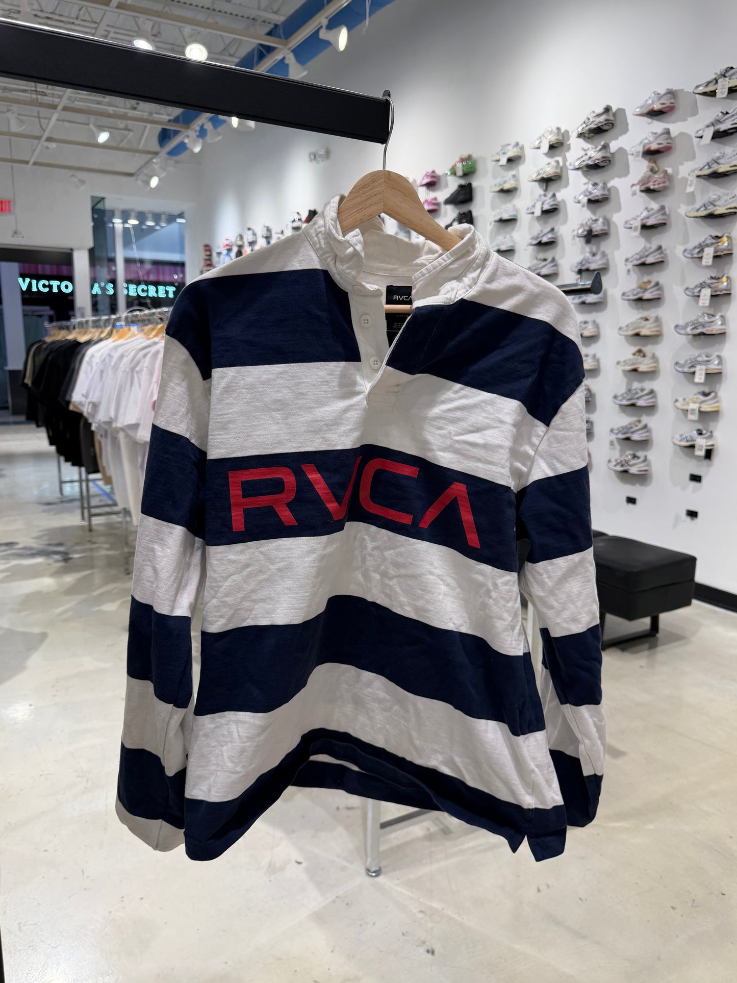 RVCA Longsleeve Pre-owned