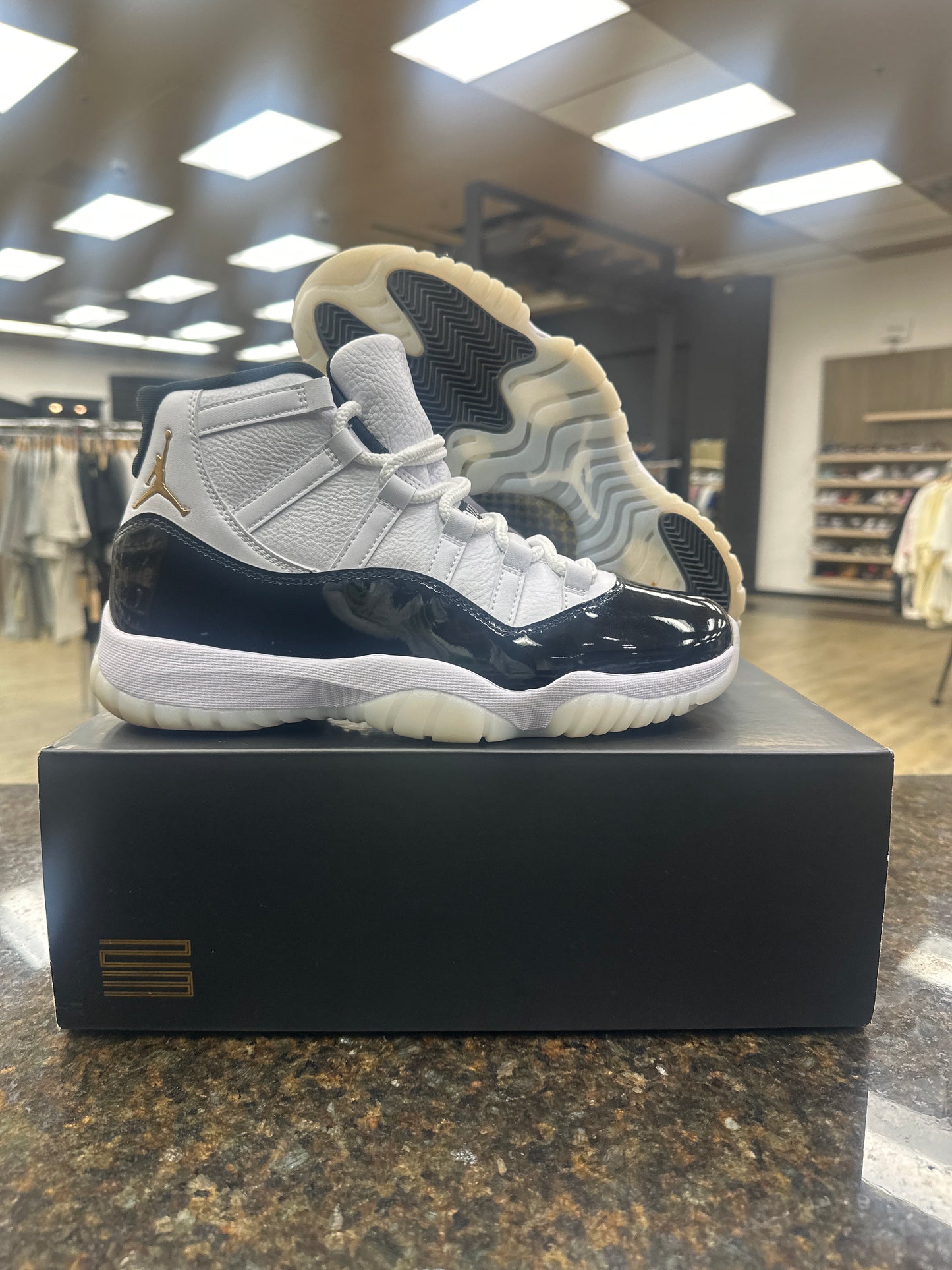 Jordan 11 ‘DMP Gratitude’ USED WITH BOX