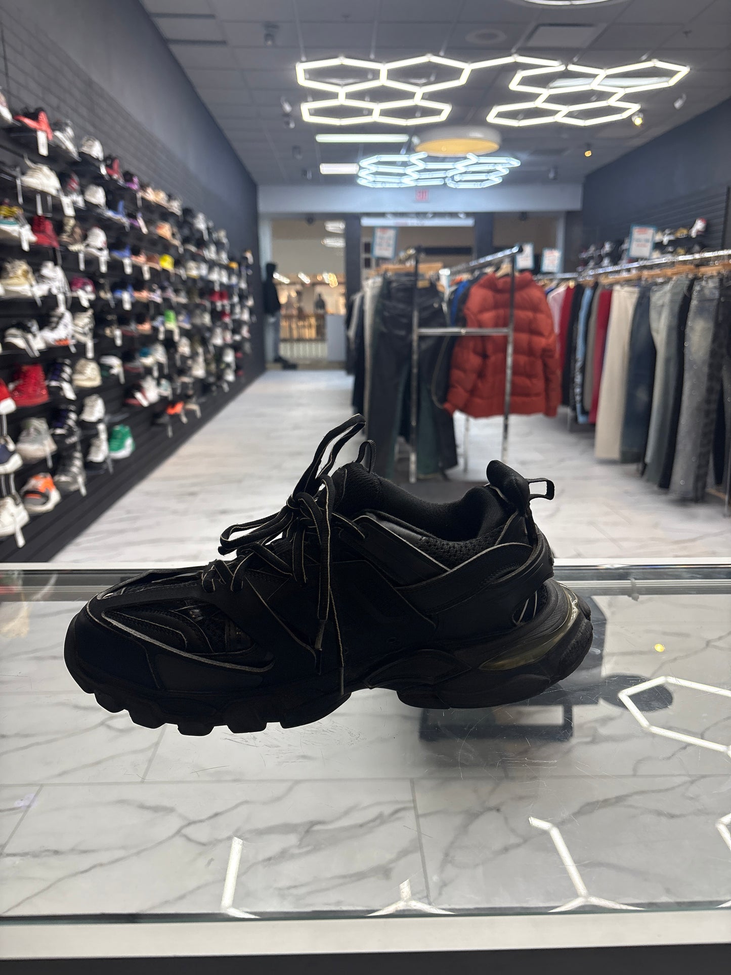 Balenciaga tracks led USED NO BOX