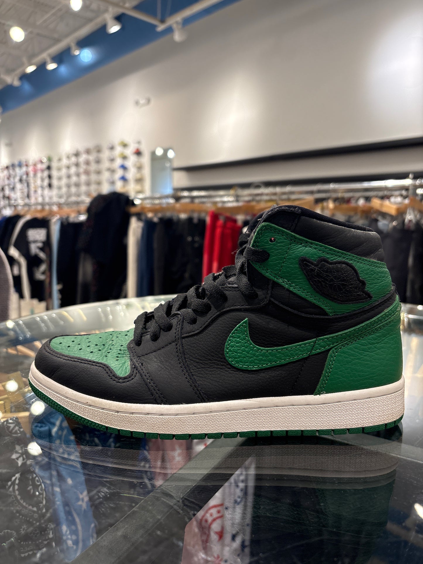 Jordan 1 Pine Green USED NO BOX