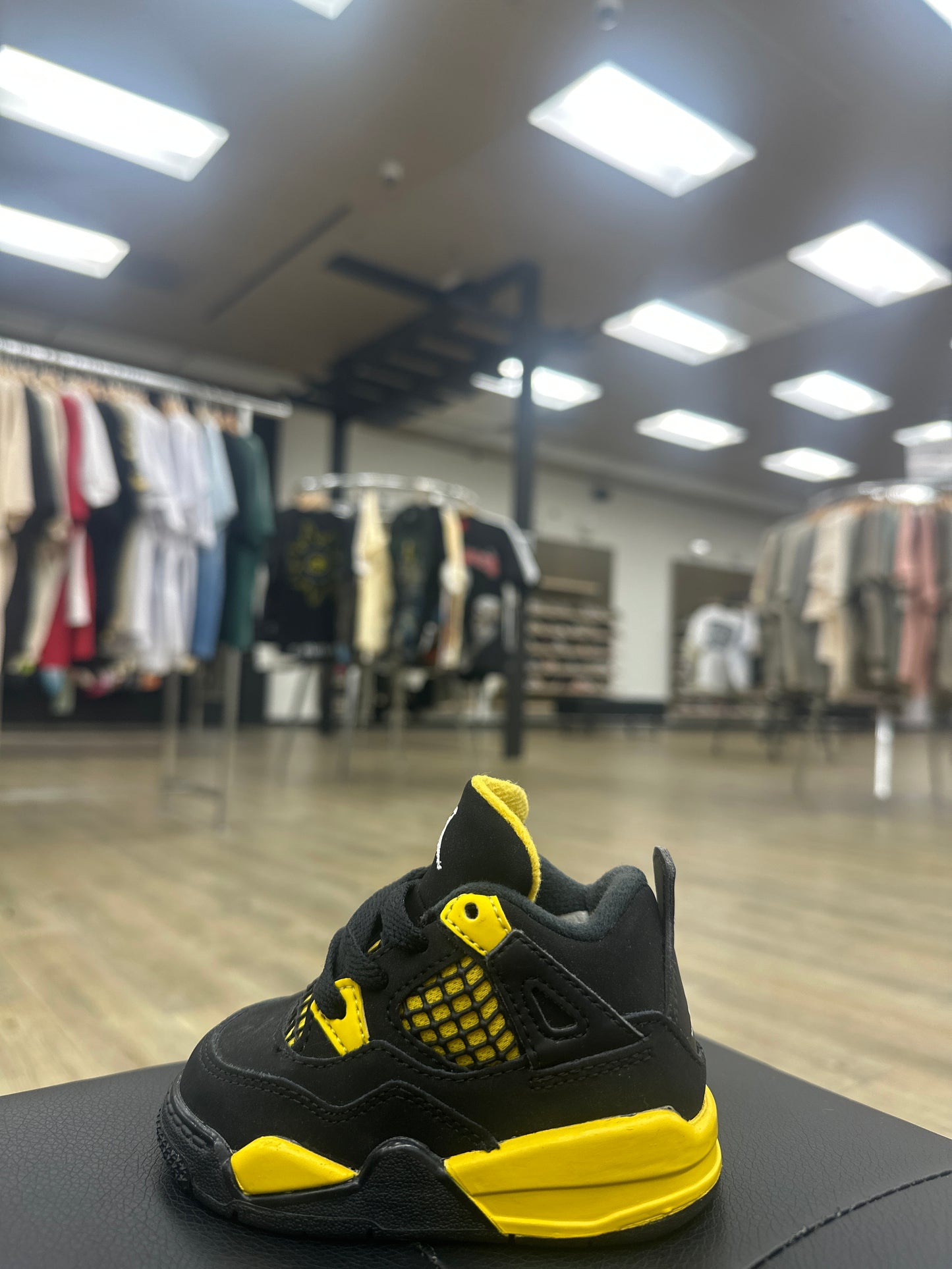 Jordan 4 Thunder PS