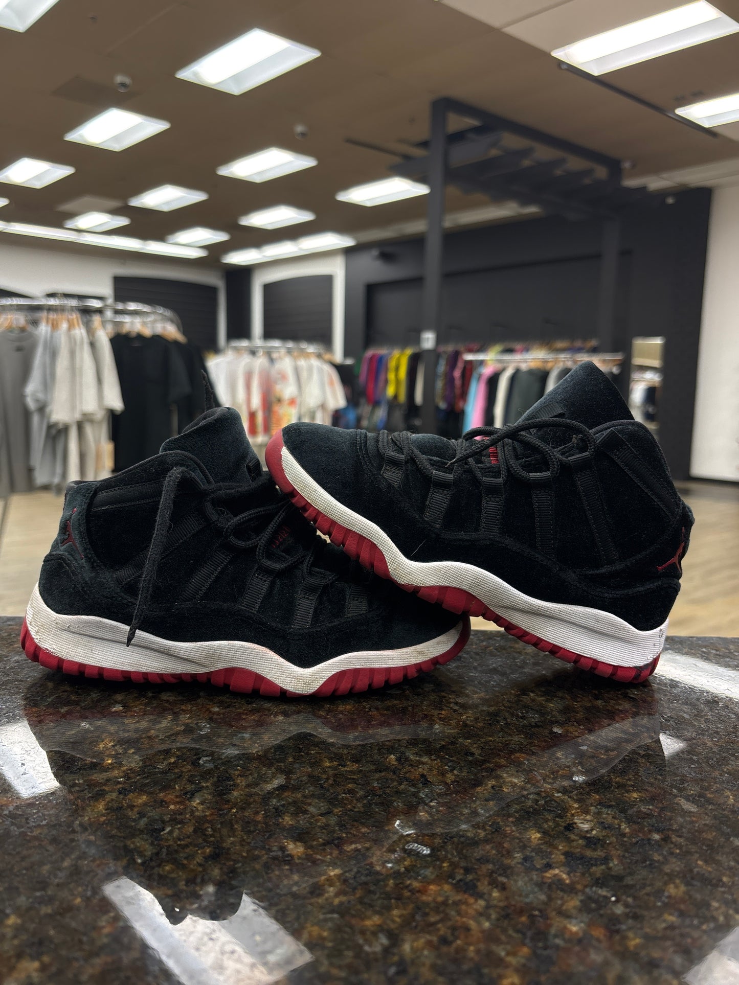 JORDAN 11 BRED VELVET GS PRE-OWNED NO BOX