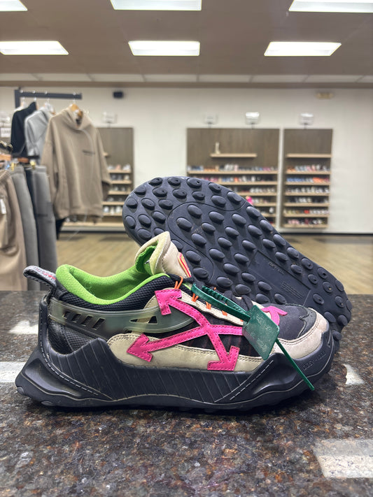 Off-White Odsy-100 PRE-OWNED NO BOX