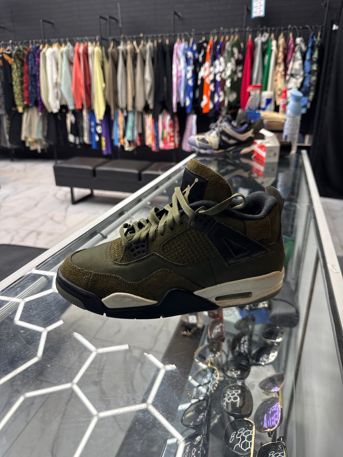 Air Jordan 4 “Olive” USED NO BOX
