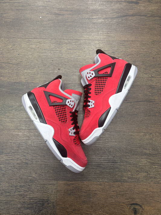 Jordan 4 ‘Toro’ PRE-OWNED NO BOX