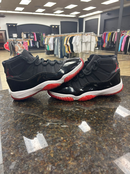 Jordan 11 Retro “Playoff Bred (2019)” Used W No Box
