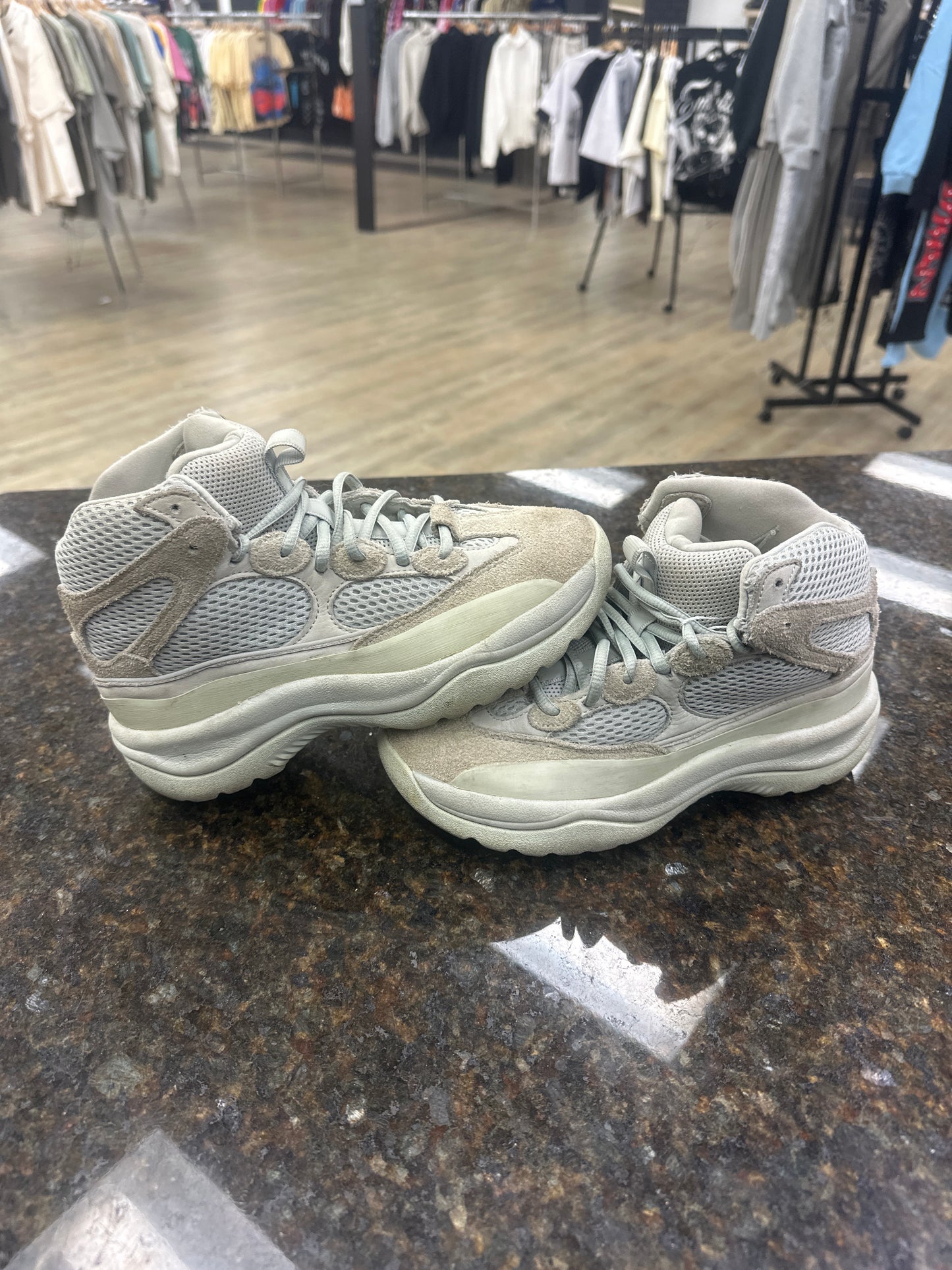Yeezy Boots used no box