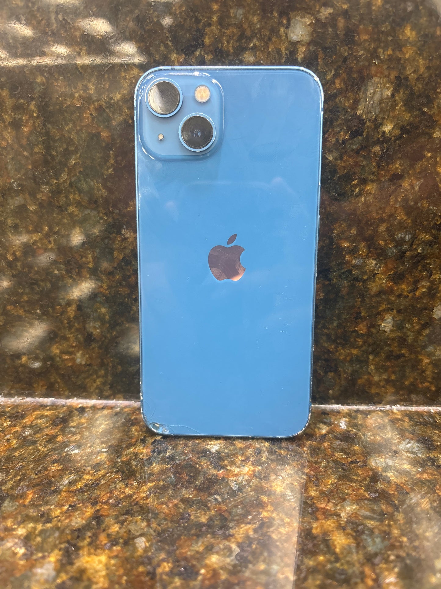 Blue iPhone 13 Pre-Owned Unlocked CHARGING PORT DOESNT WORK