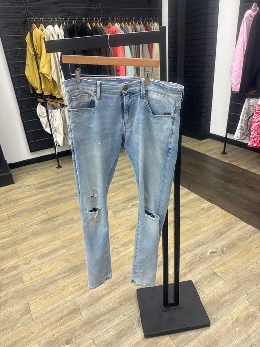 Preowned Blue Ripped Gstar jean