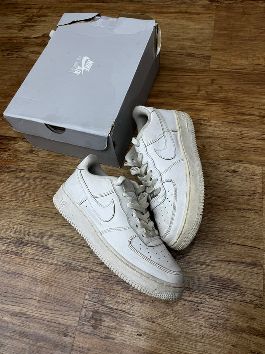 White Air Force 1 pre-owned w box