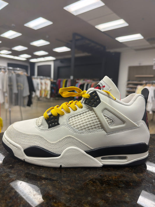 Jordan 4 ‘Flight Club’ USED W BOX