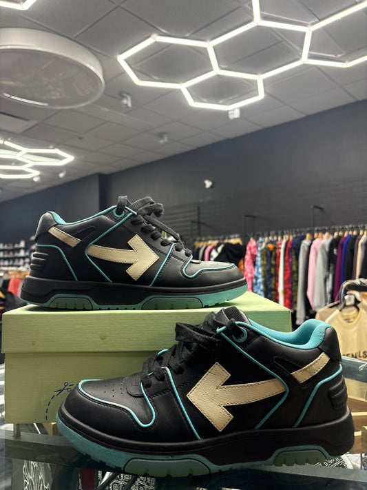 Off-white out of office outlined black light blue USED WITH BOX