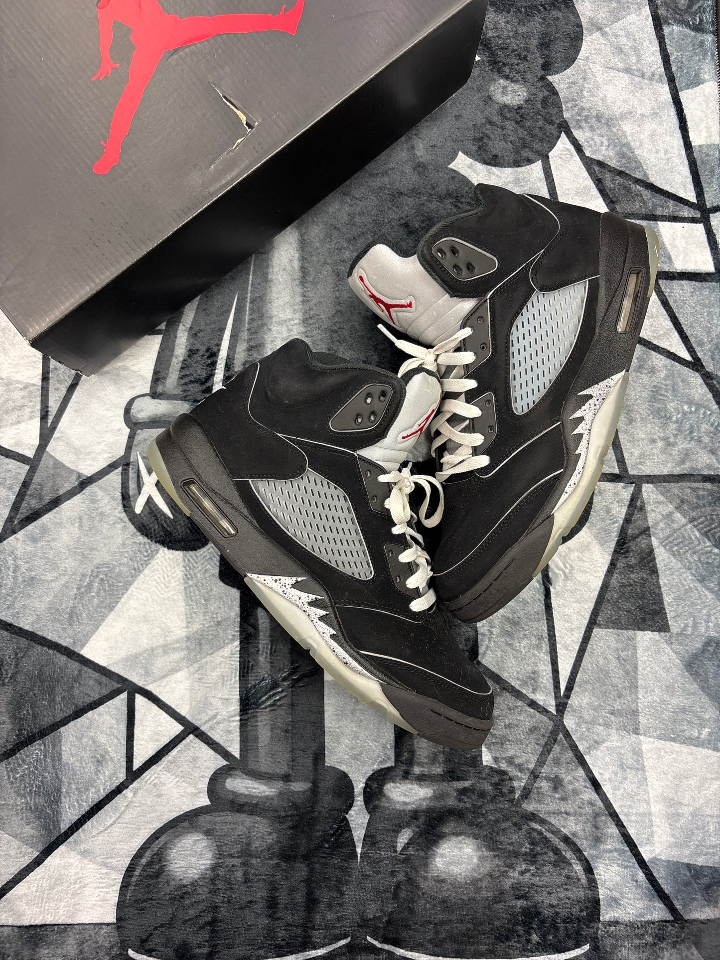 Jordan 5 ‘Black Metallic’ USED WITH BOX