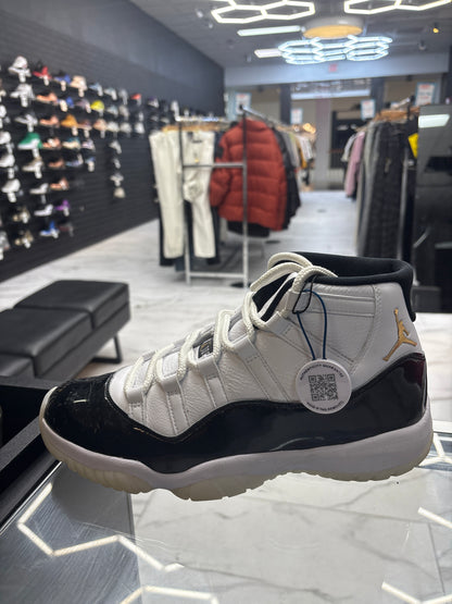 Jordan 11 Gratitude USED WITH BOX