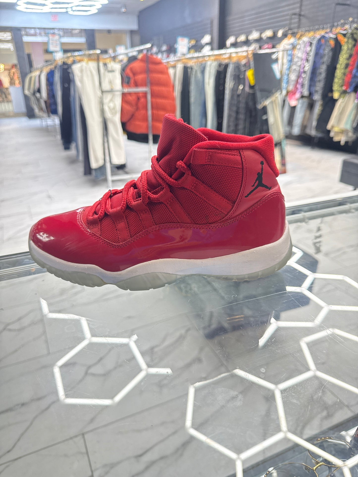 Jordan 11 “Win Like 96” USED WITH BOX