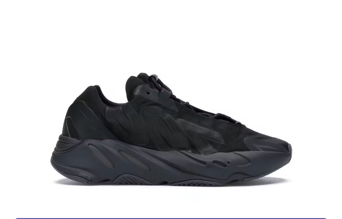 Yeezy MNVN Triple Black USED