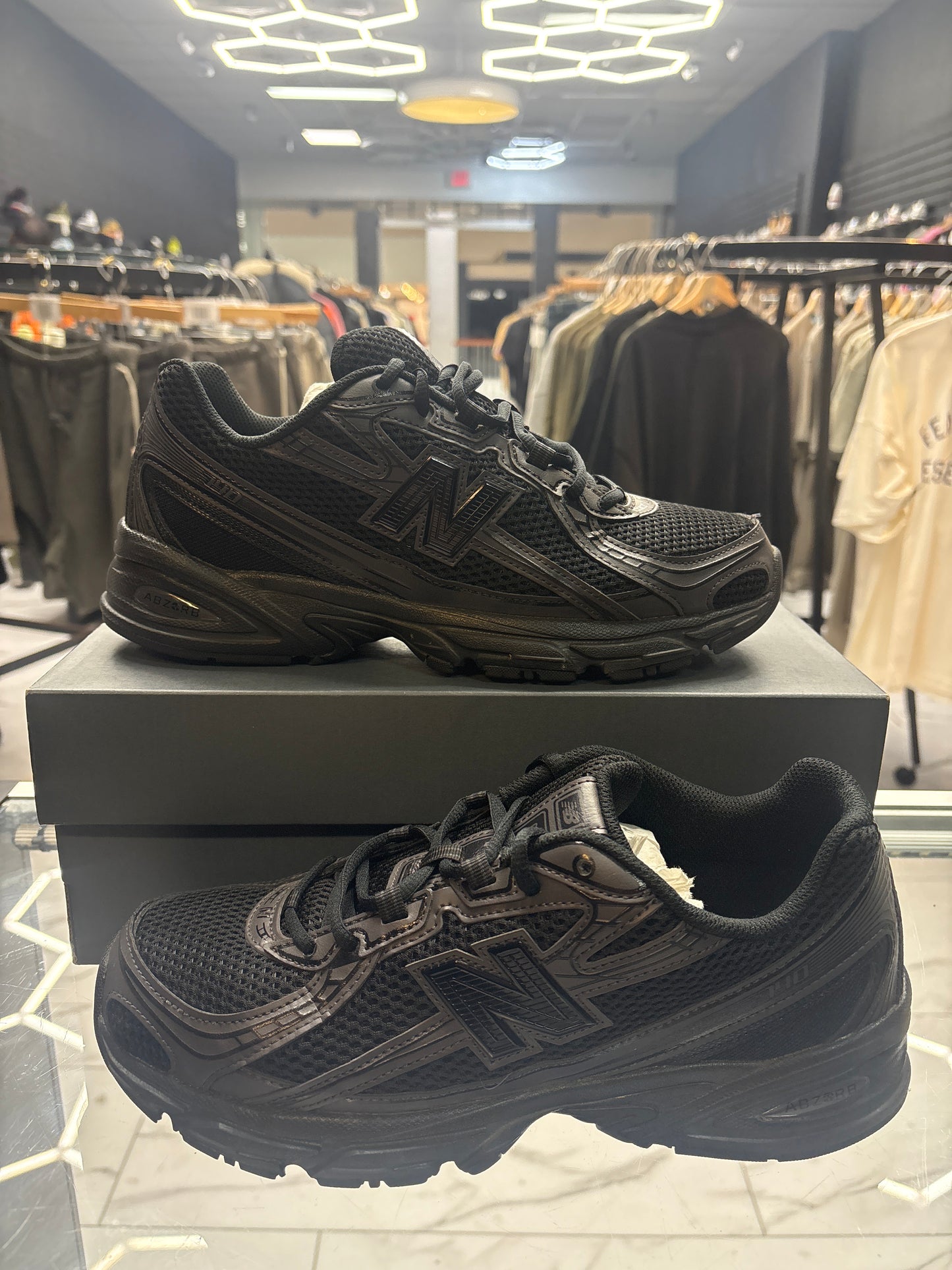 New Balance 740 Triple Black USED W BOX
