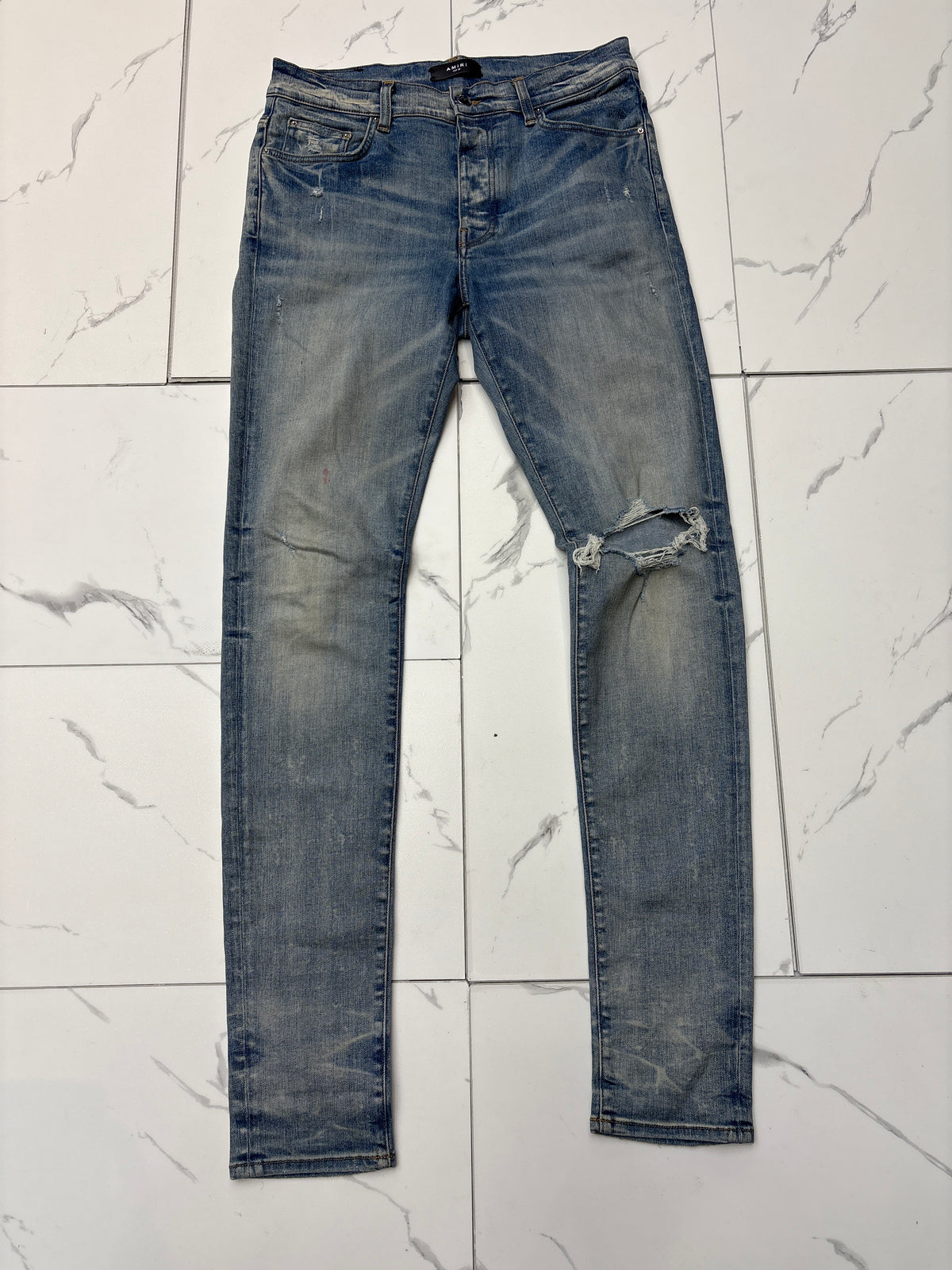Amiri Left Knee Rip Blue Jeans USED