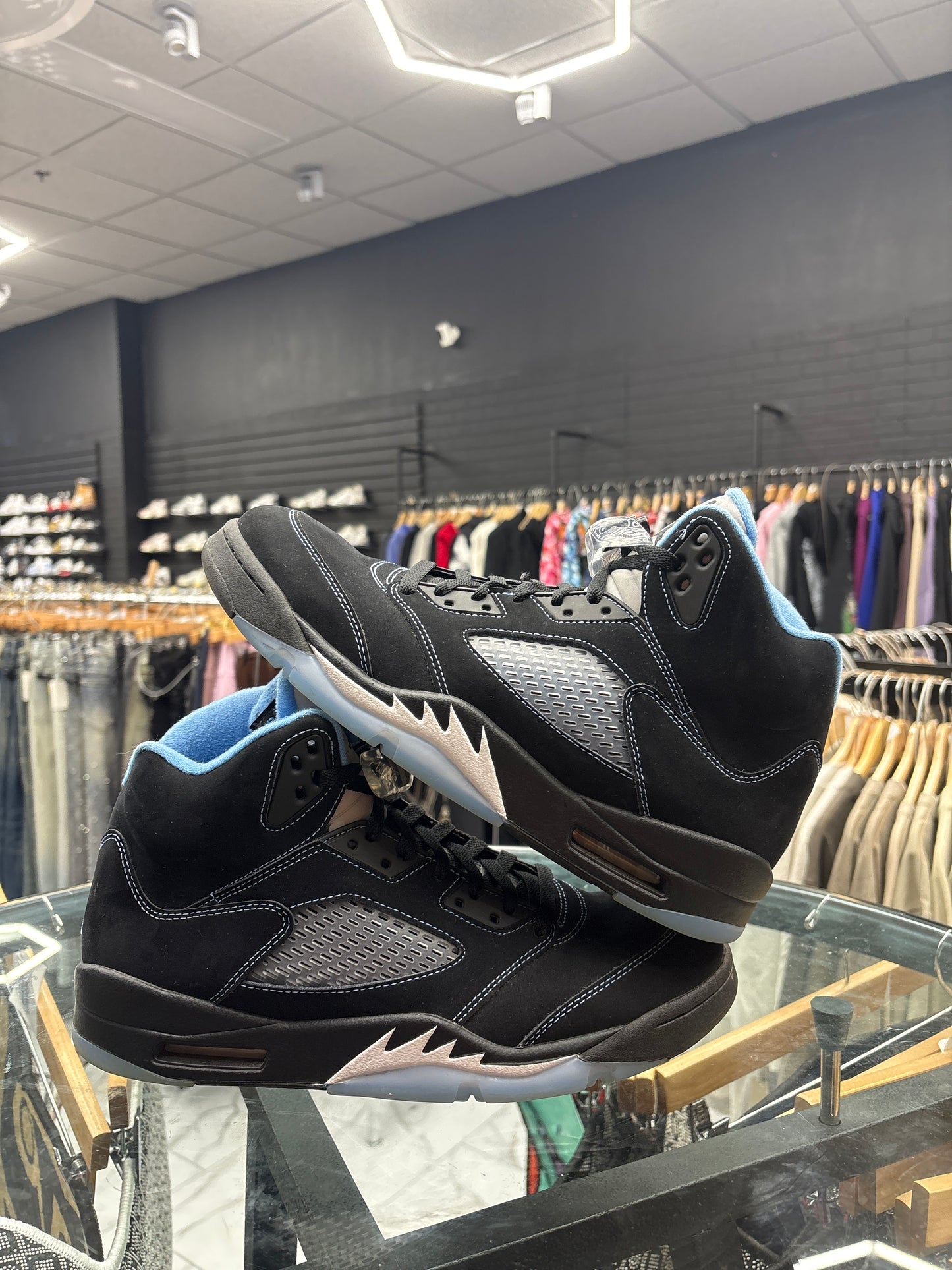 Jordan 5 Black University USED NO BOX