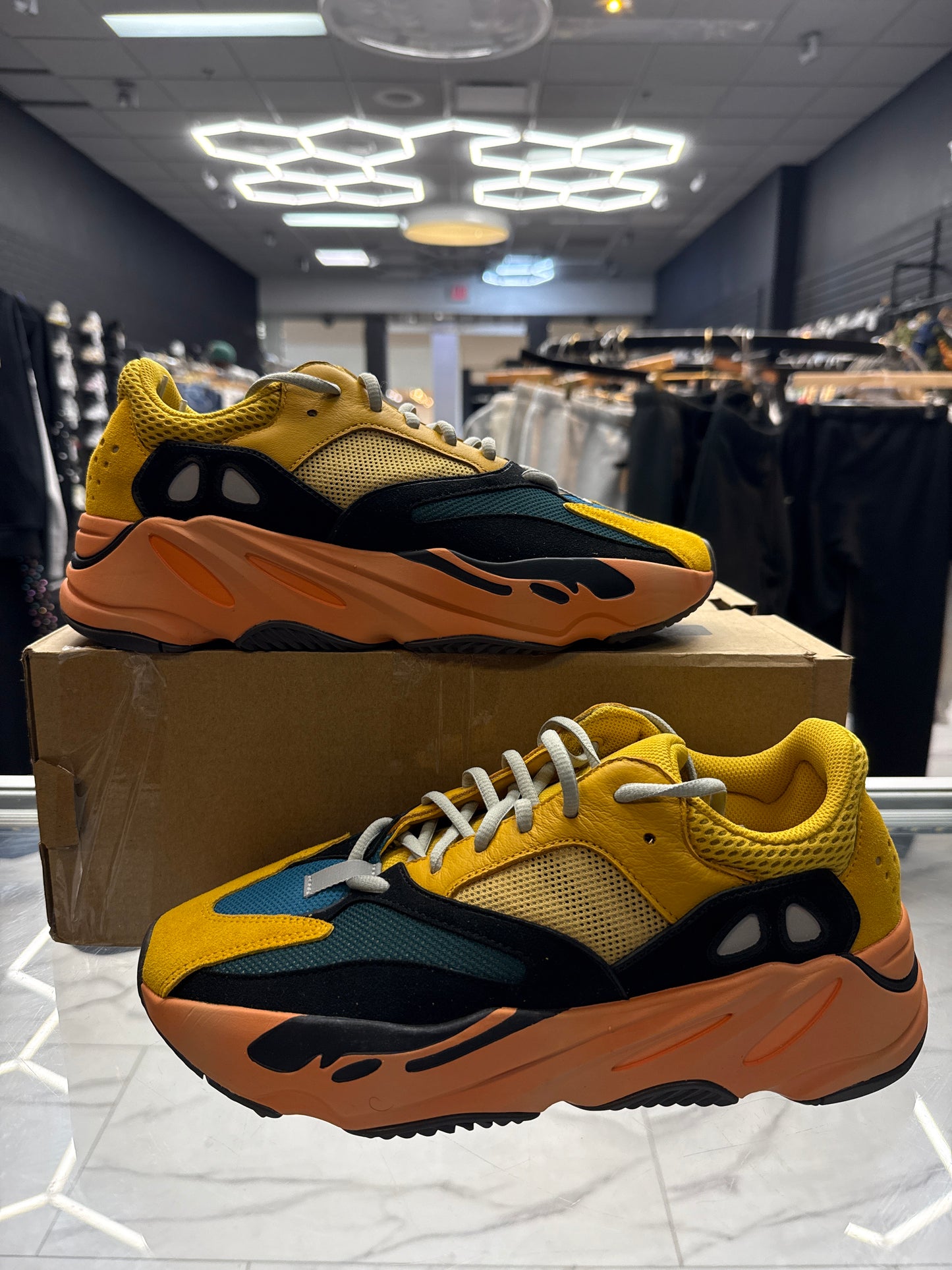 Yeezy 700 Sun USED W BOX