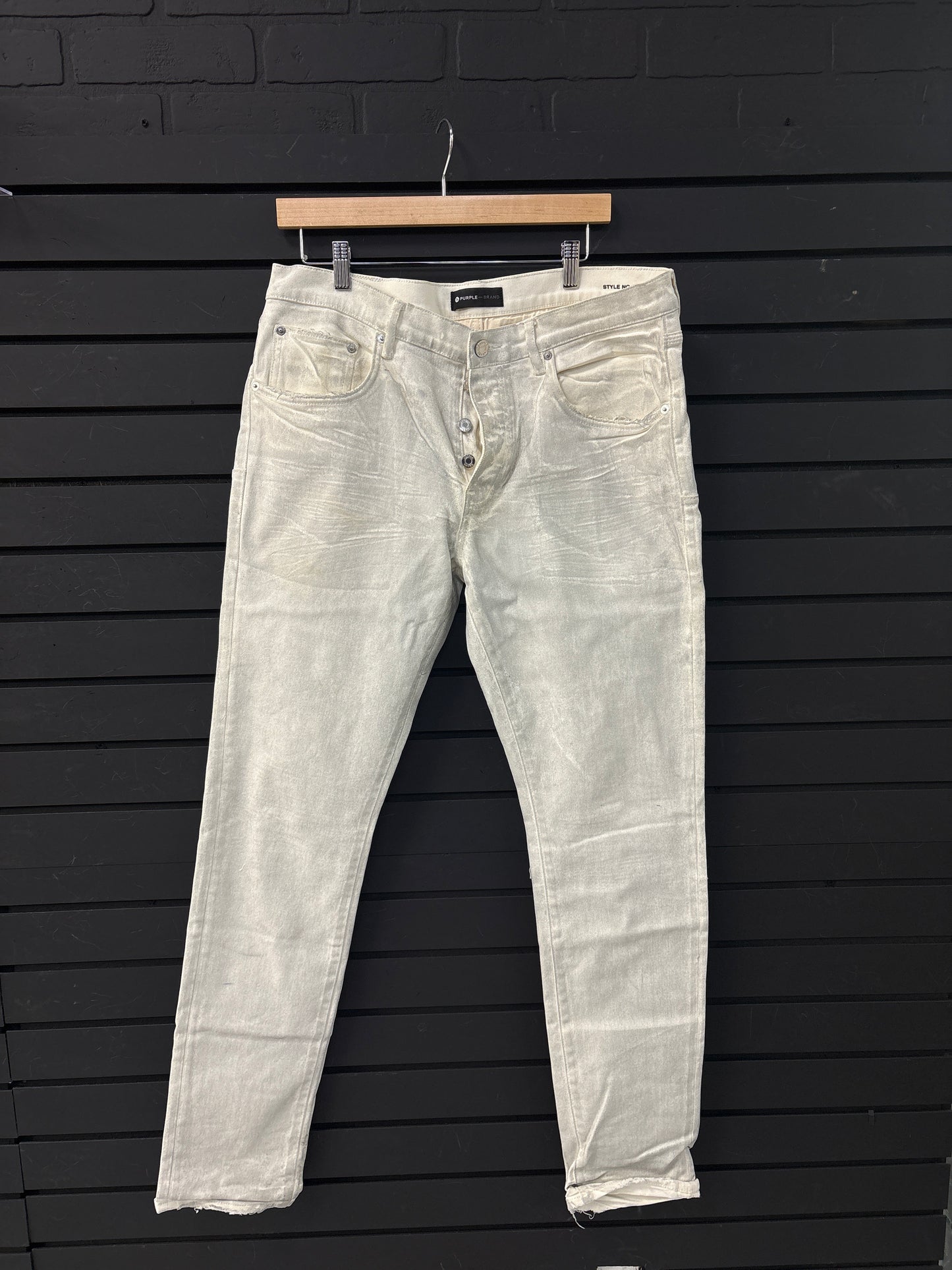 Purple Brand tapered jeans in white PRE-OWNED