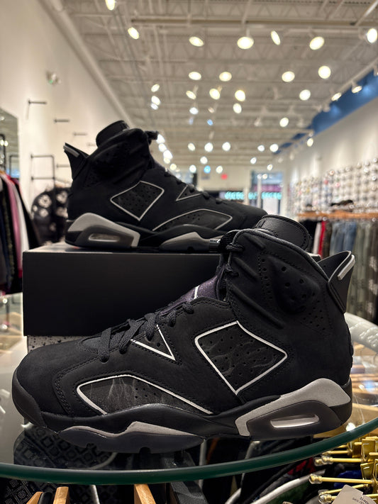 Jordan 6 Retro Cap and Gown
