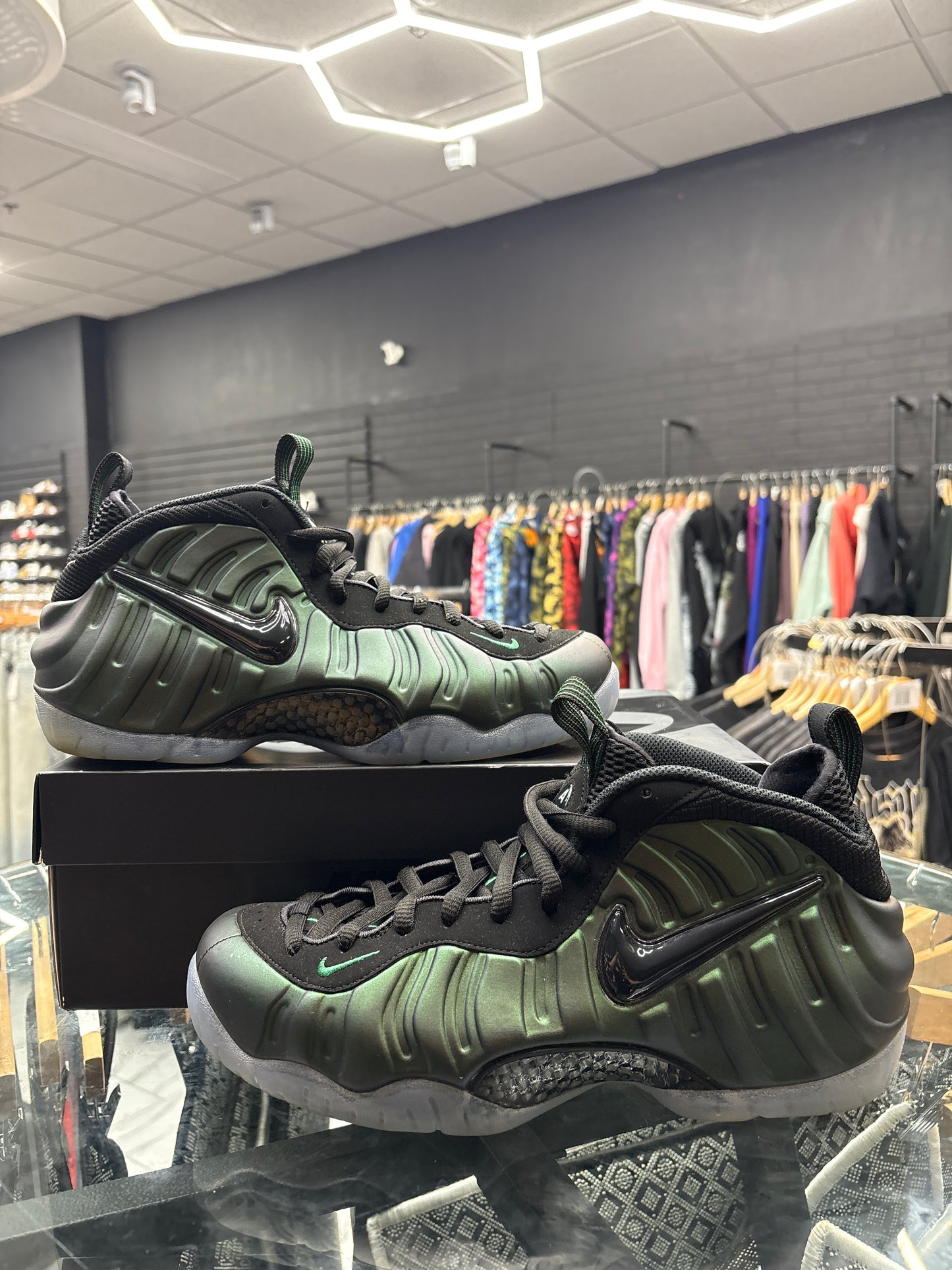 Nike Foamposite Pine green used with box