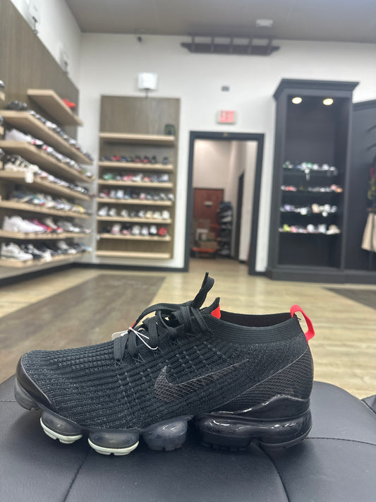 Nike Black Vapor Max Flyknit Used