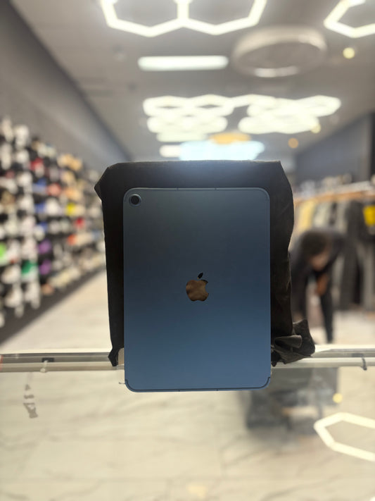 IPad ‘10th gen’                               (94.83 GB AVAILABLE)