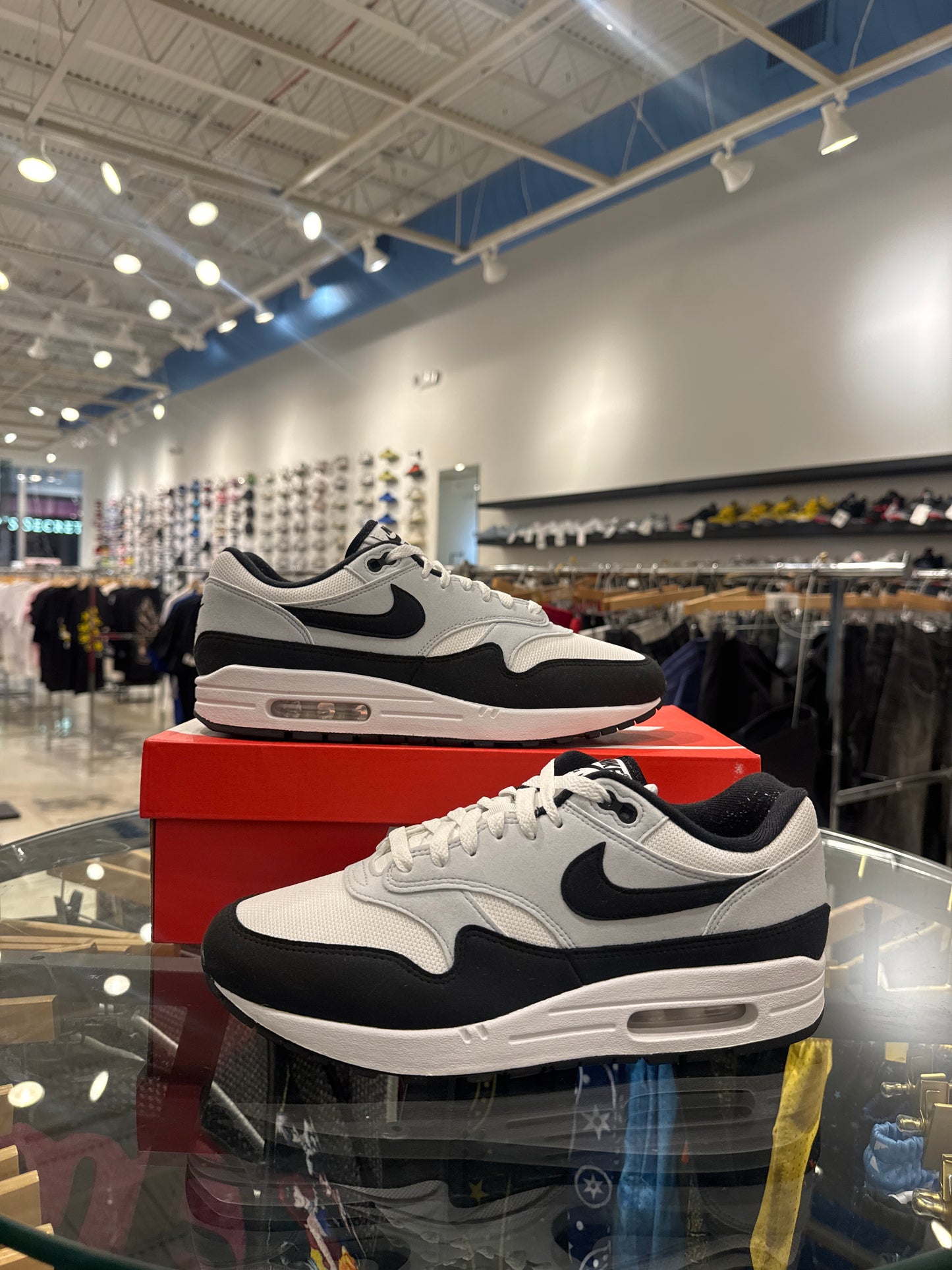 Nike Air Max 1 White Black Used With box