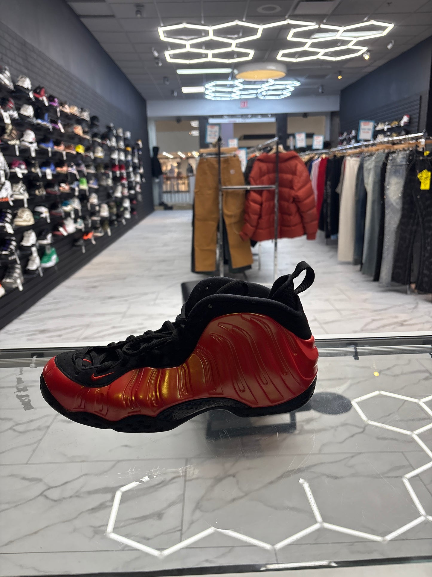 Foamposite ‘Habanero Red’             PRE-OWNED