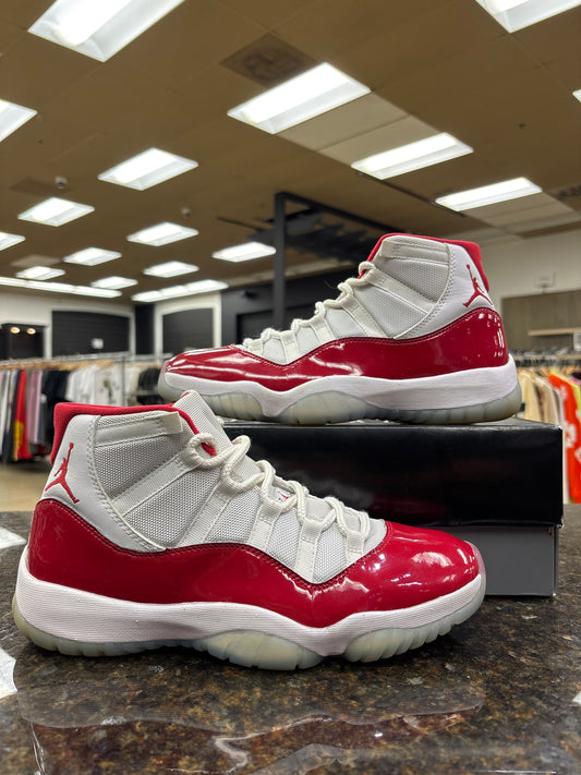Jordan 11 ‘Cherry’ USED WITH BOX
