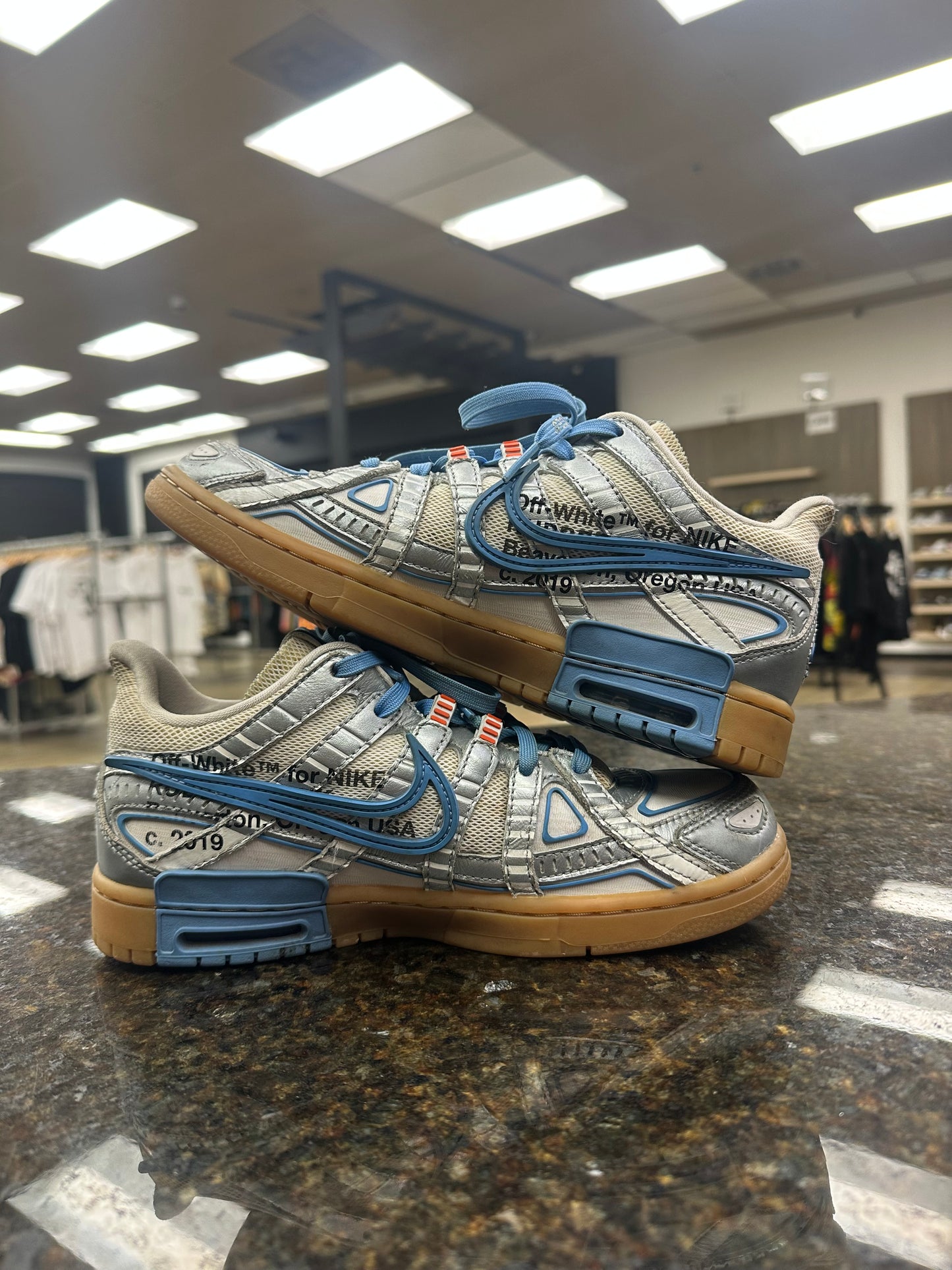 Nike air rubber dunk OffWhite UNC Used with box