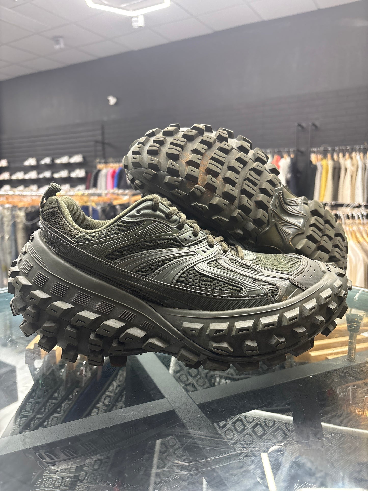 Balenciaga Defender ‘Dark Green’ PRE-OWNED NO BOX NO INSOLE