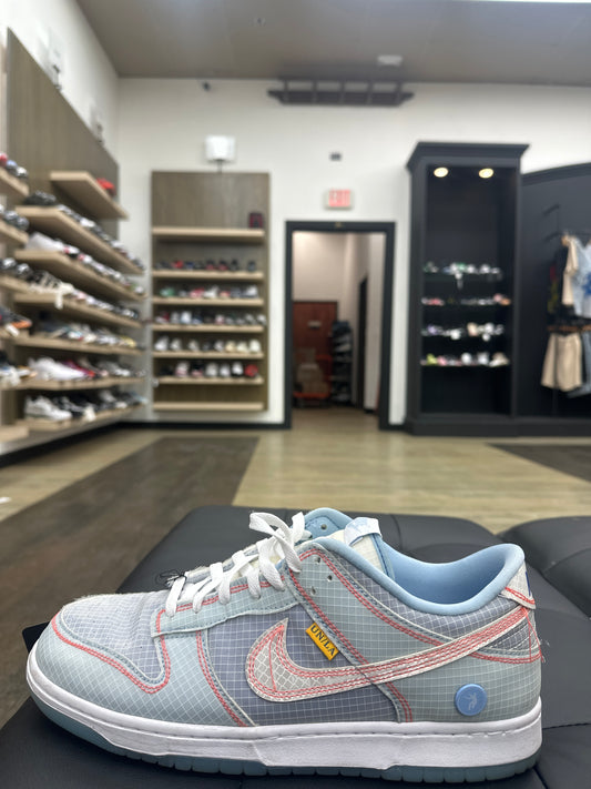 Union La Dunks Low Used No Box