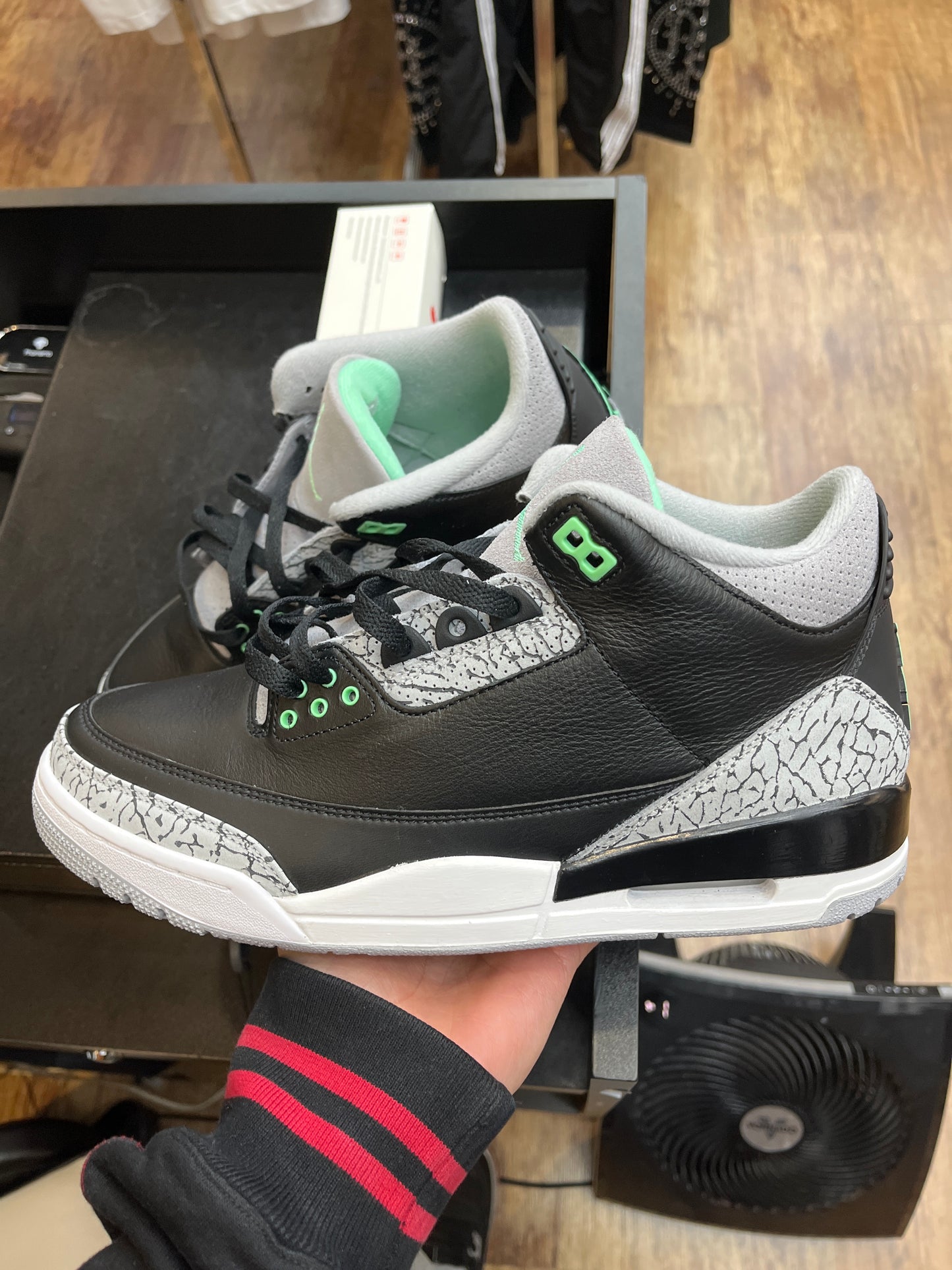 Jordan 3 neon brand new size 10.5 no box