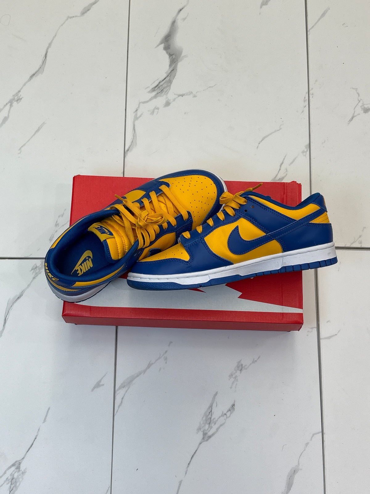 Nike Dunk Low
UCLA Used W Box