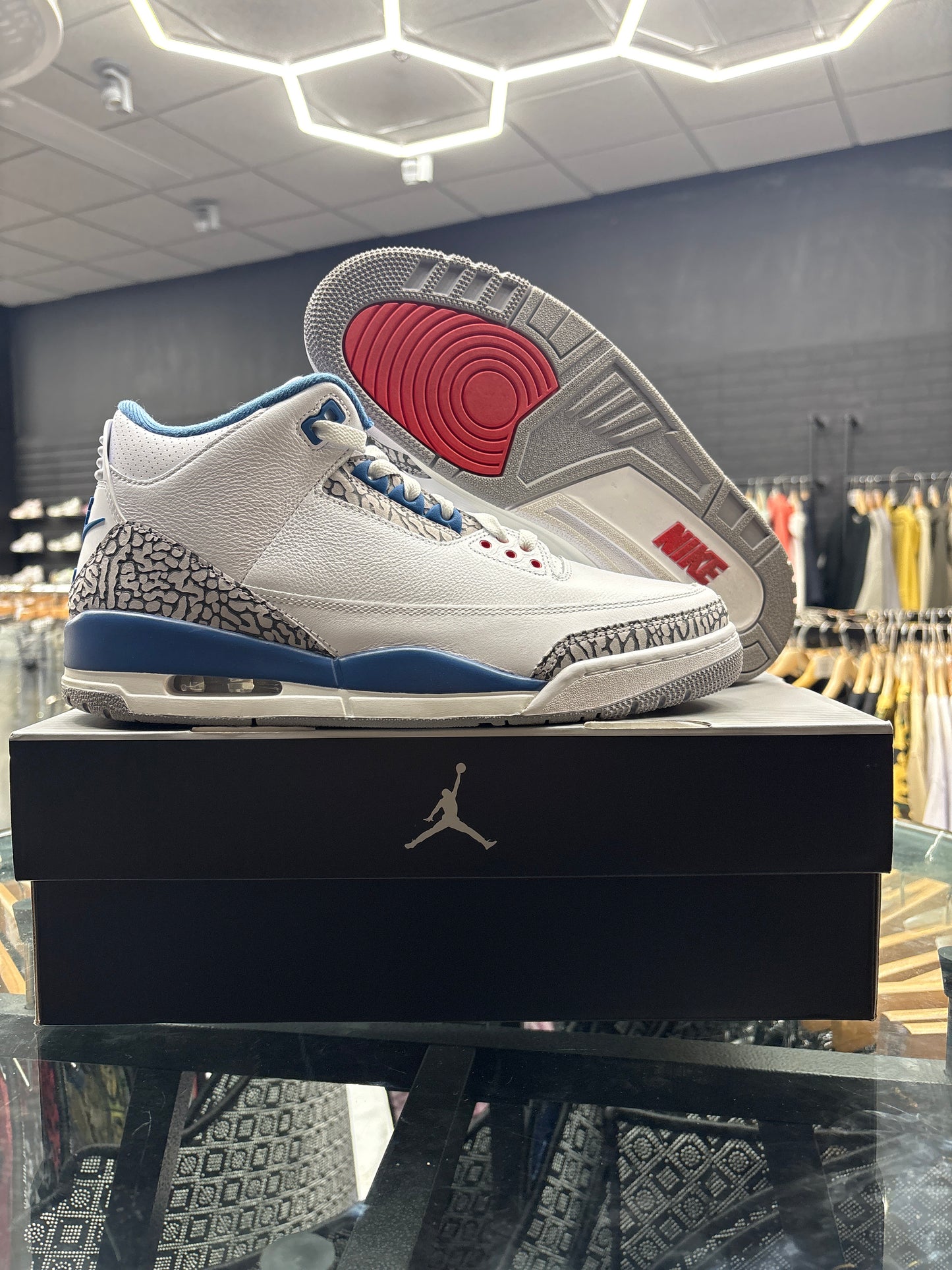 Jordan 3 ‘True Blue’ VNDS WITH BOX