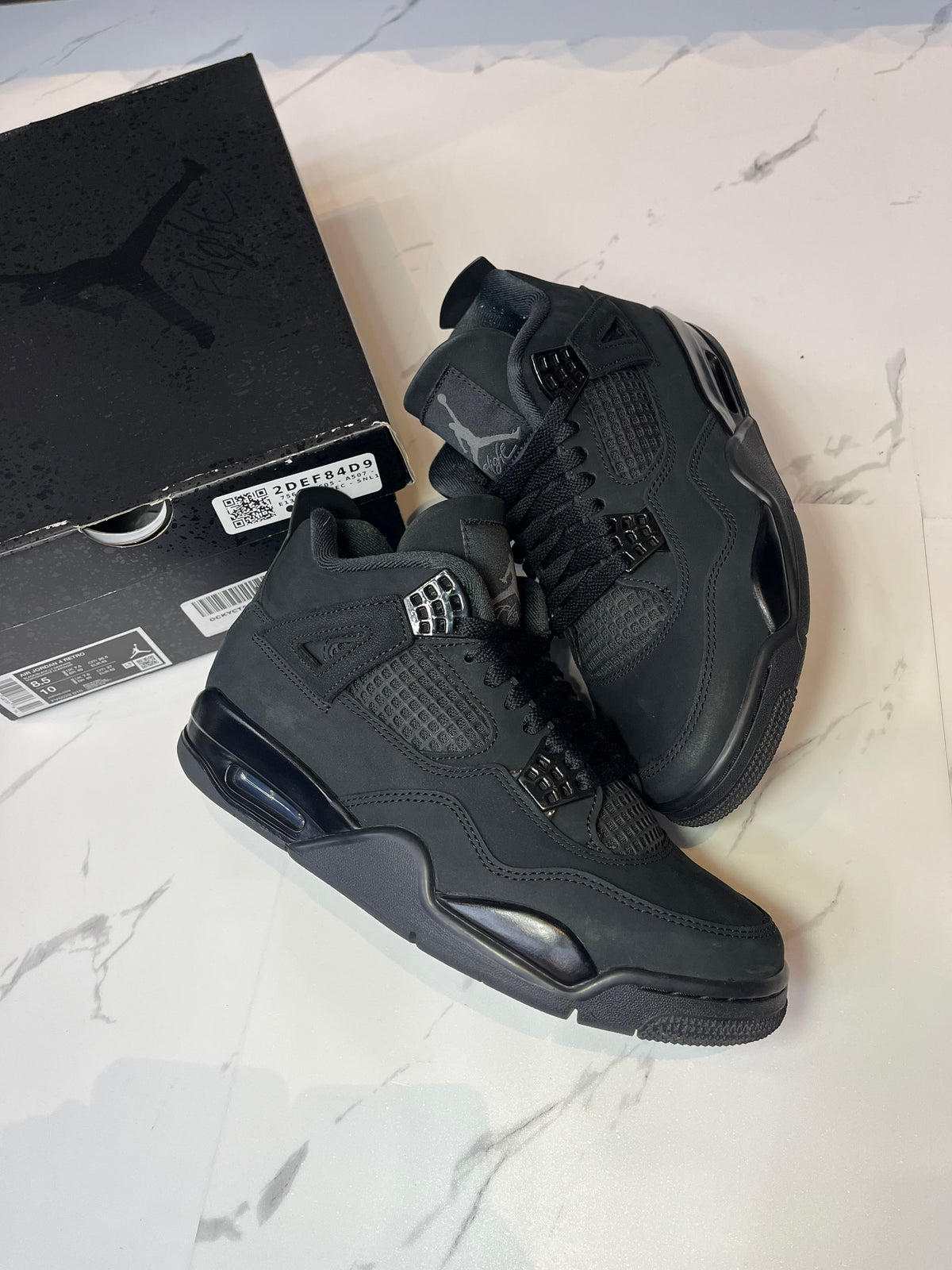 Jordan 4 black cat Used with box