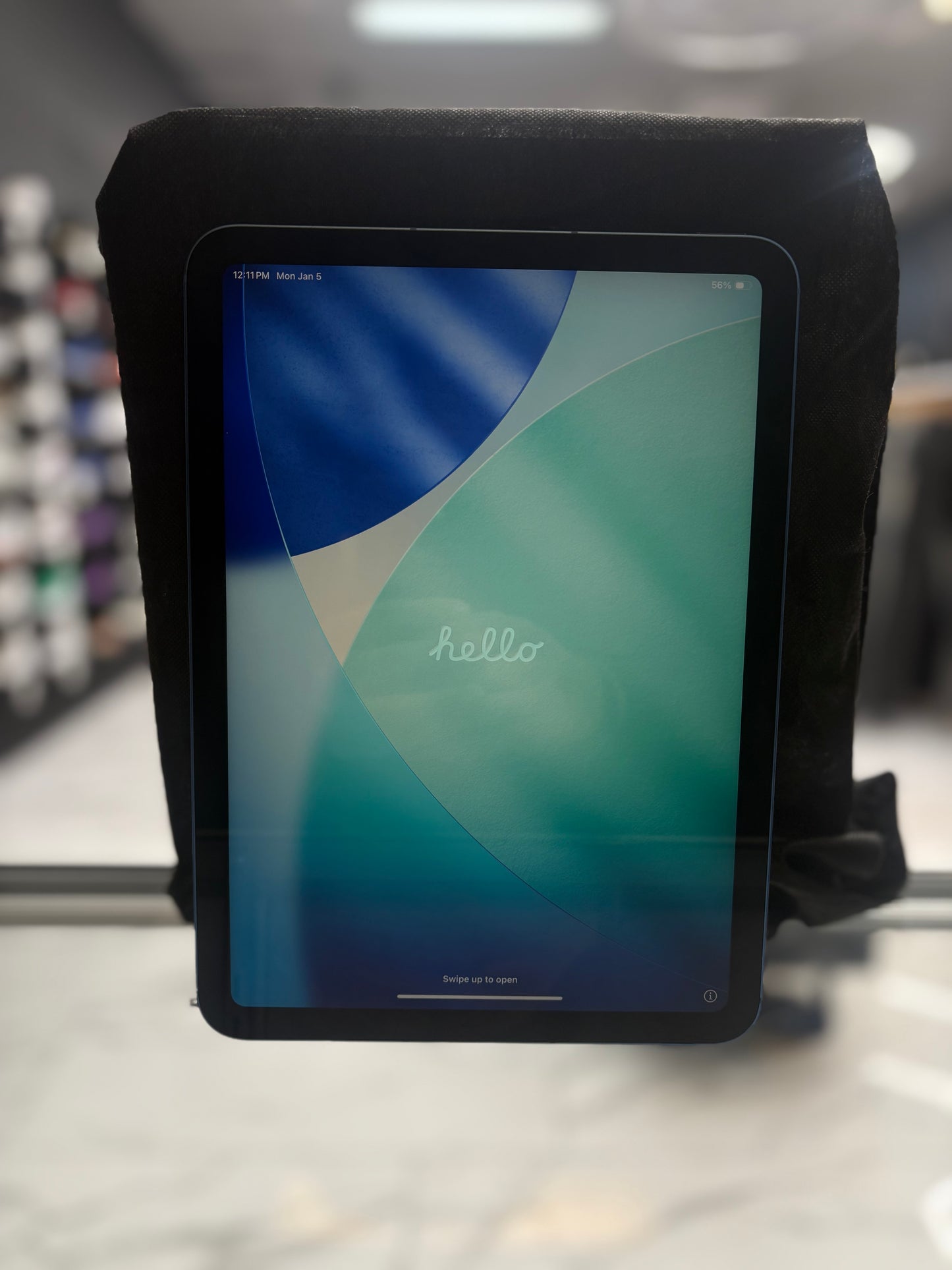 IPad ‘10th gen’                               (94.83 GB AVAILABLE)