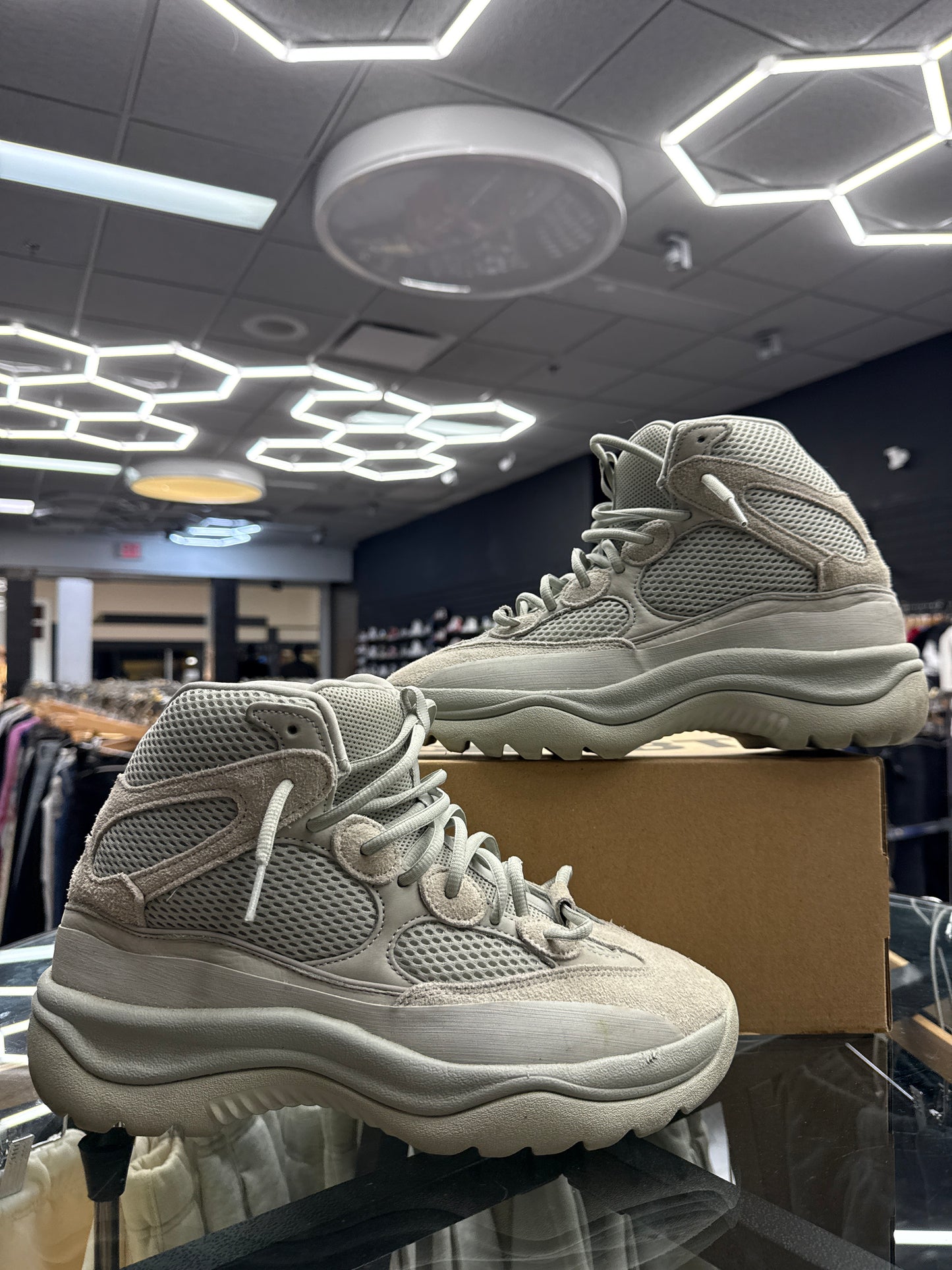 Yeezy Desert Boot Salt Pre-Owned