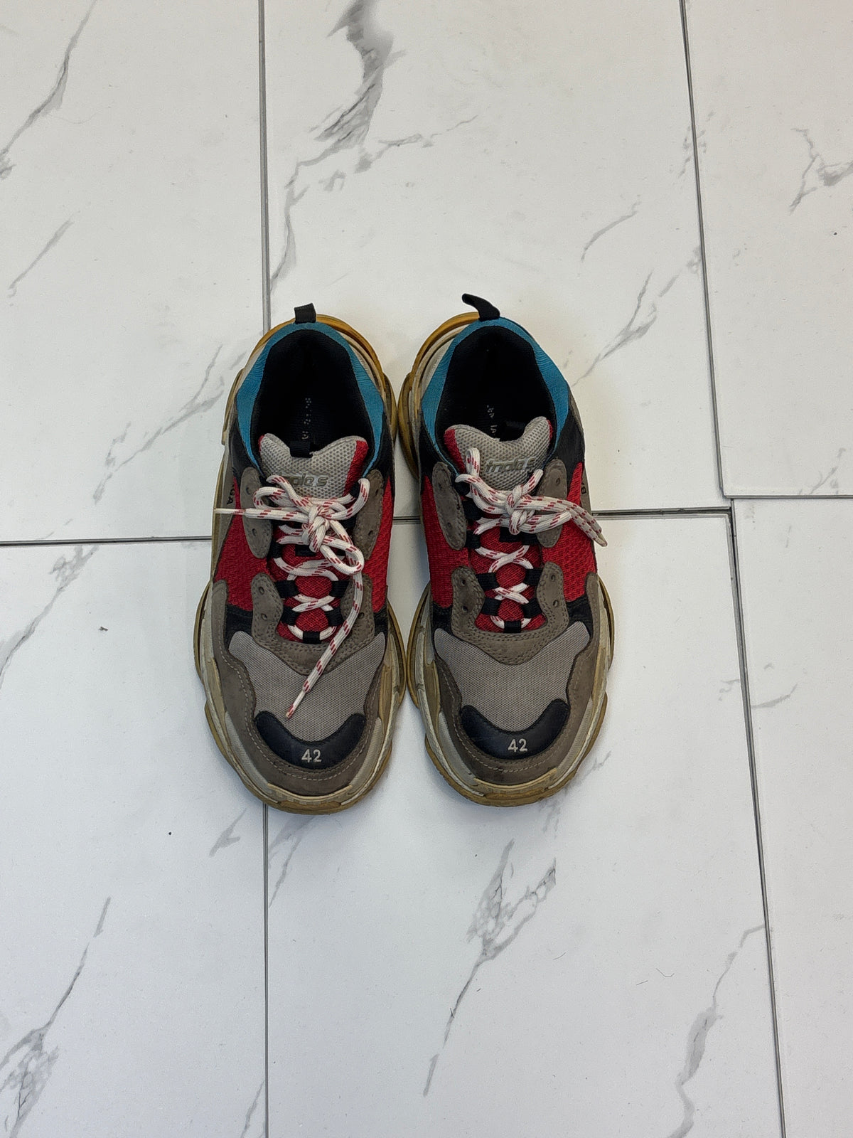 Balenciaga Triple S
Grey Red Blue (2018 Reissue) Used W No box